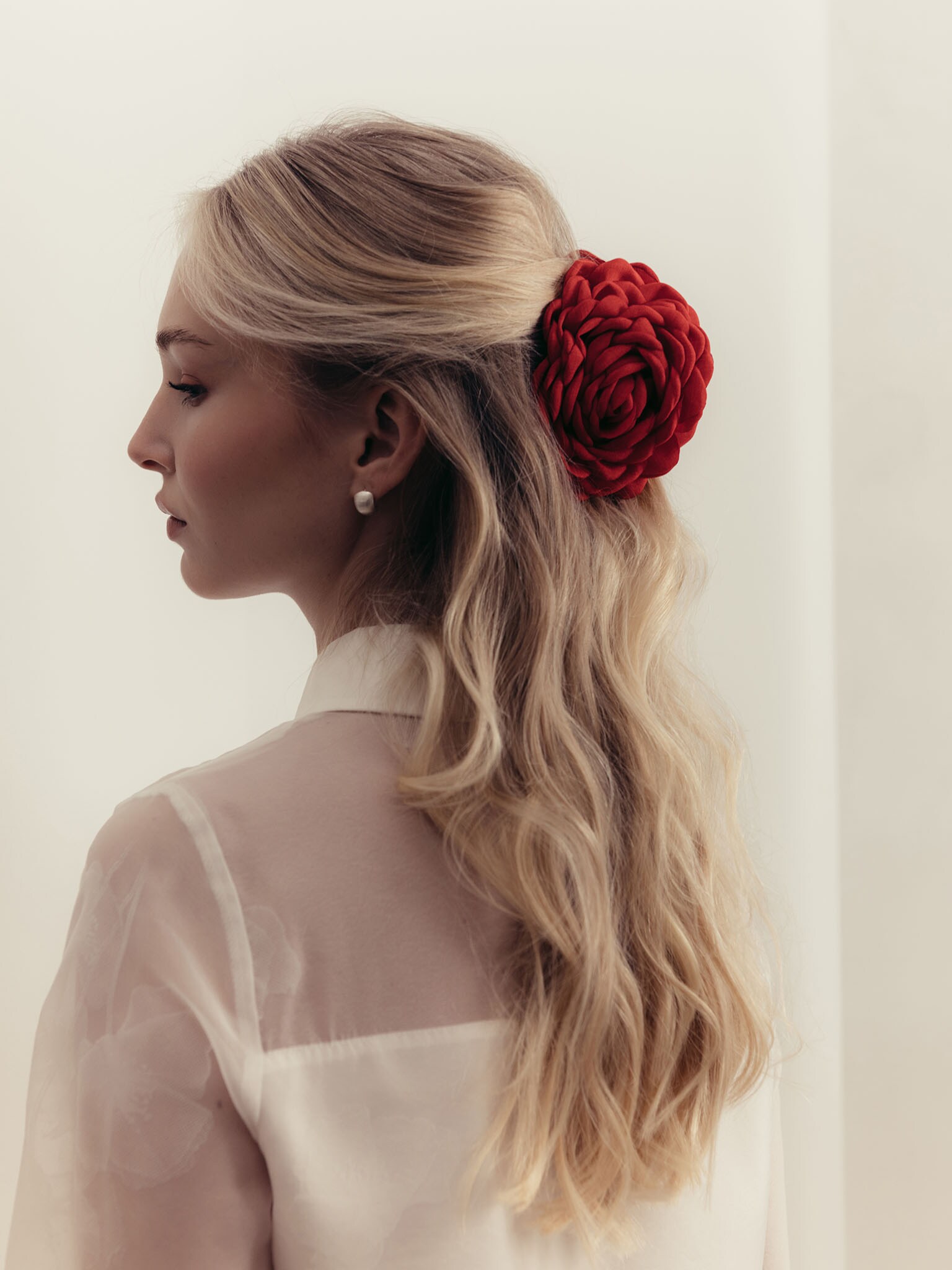 Hair clip with a flower