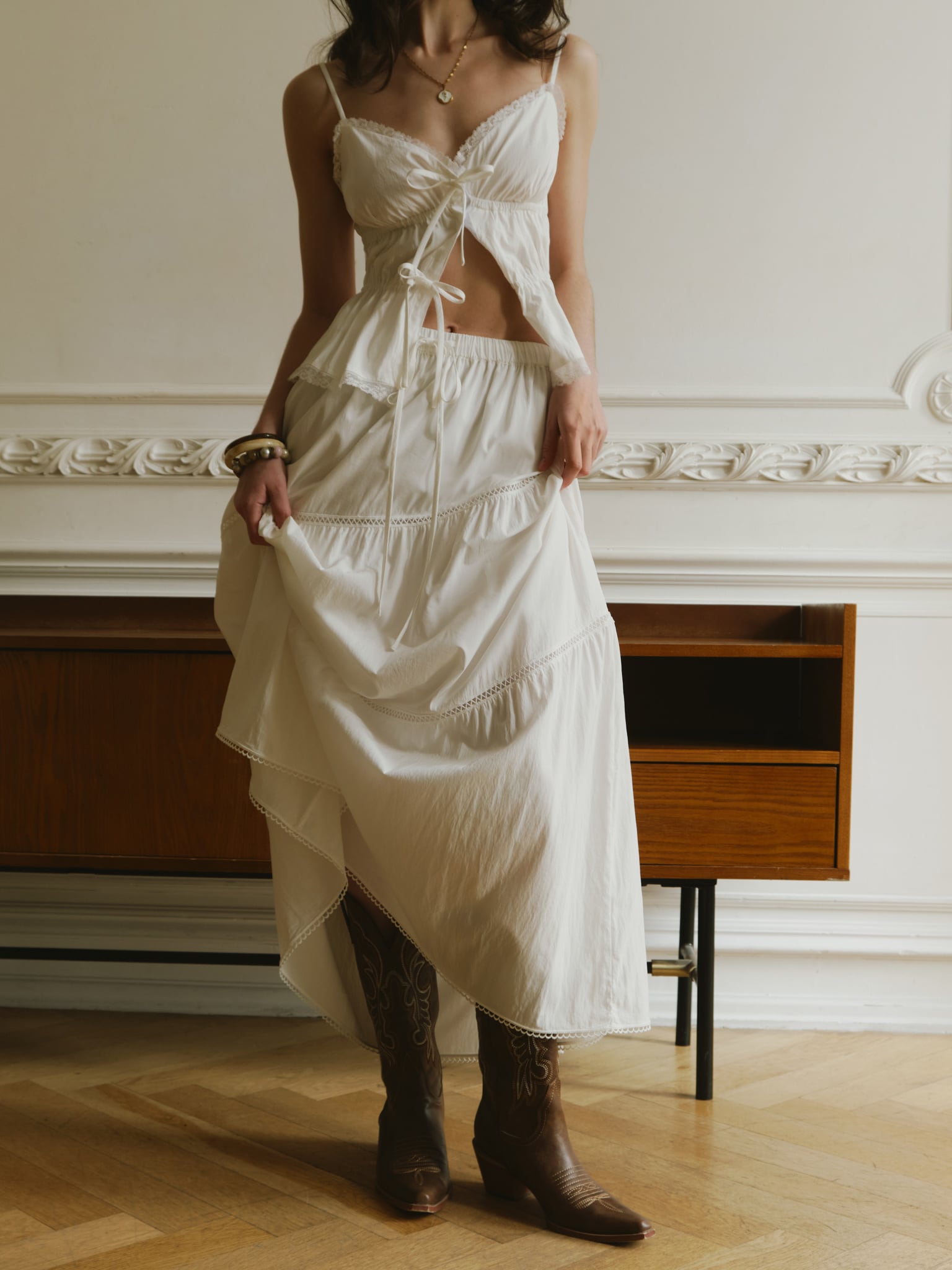 Топ на бретелях с бантами спереди