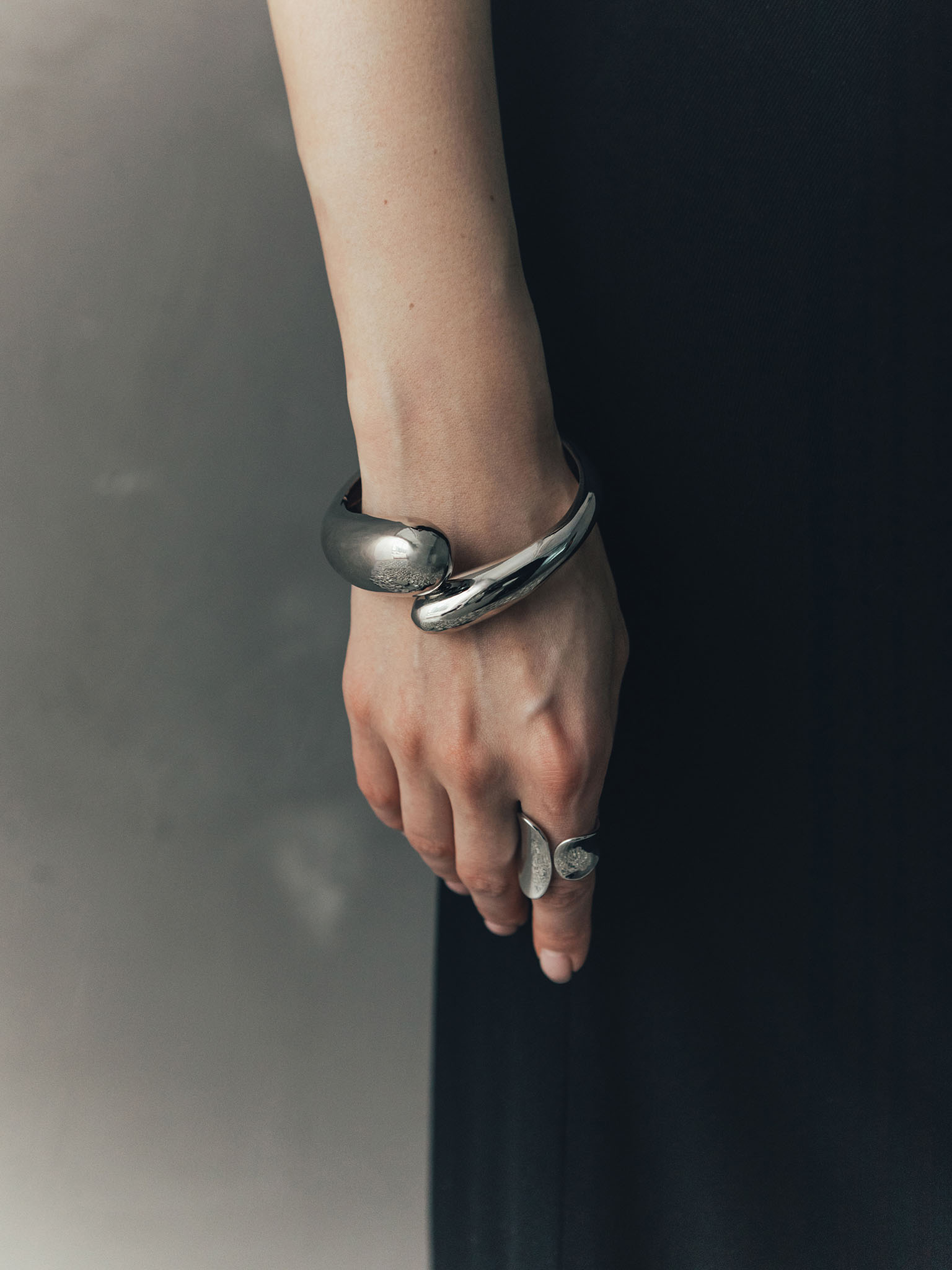 Abstract-shaped bangle bracelet :: LICHI - Online fashion store