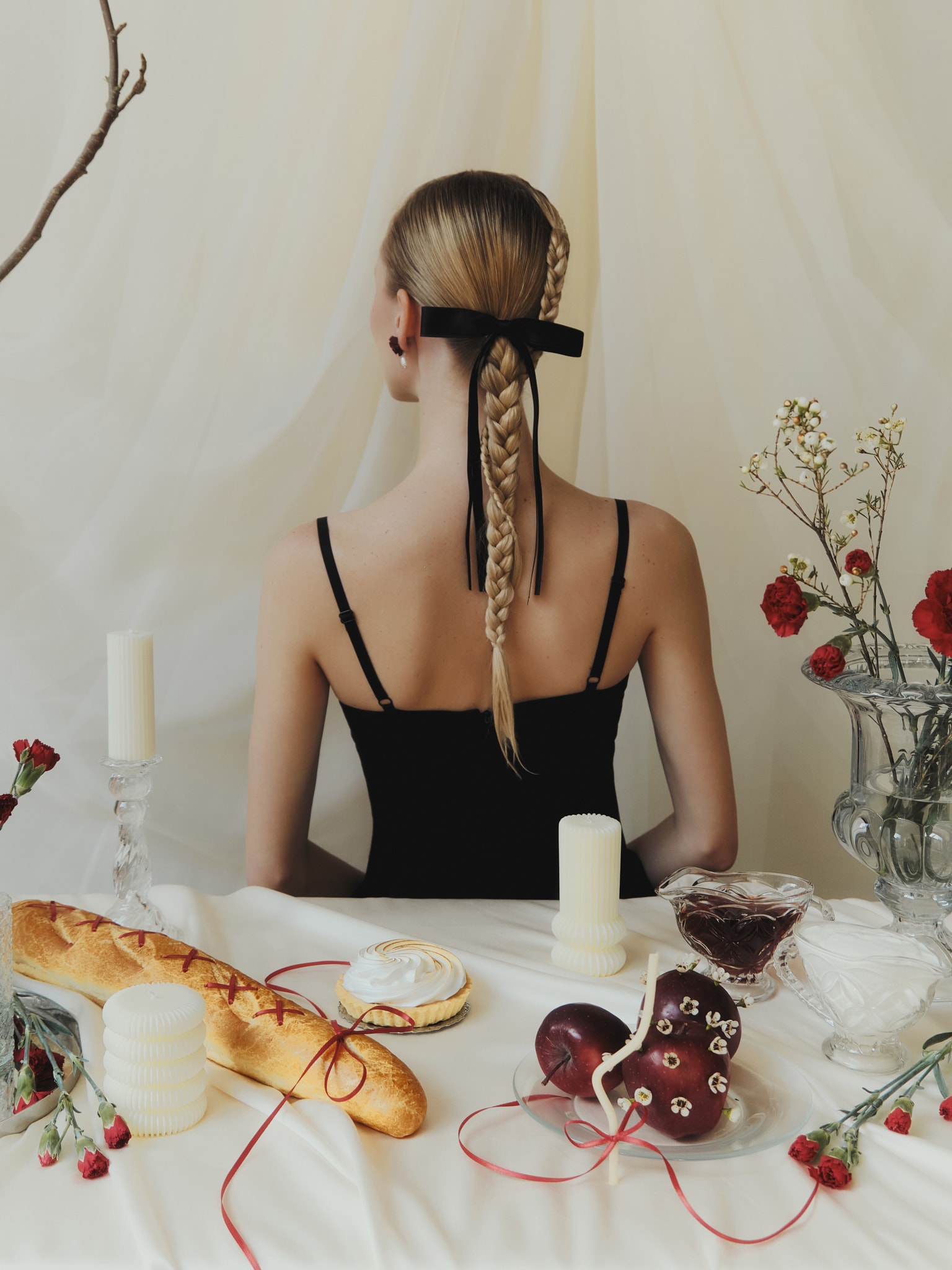 Заколка для волос в виде атласной ленты