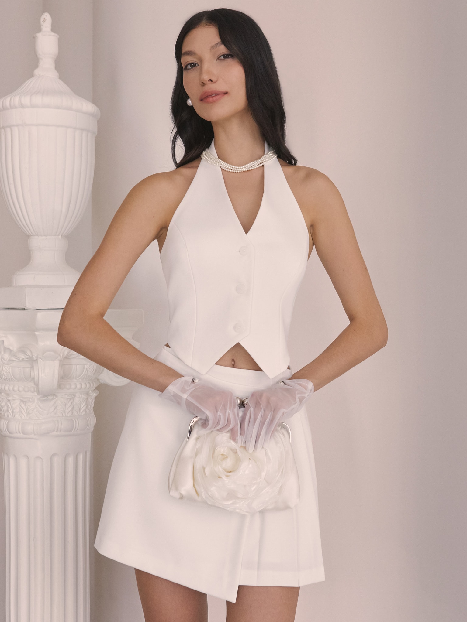 Приталенный жилет с открытыми плечами