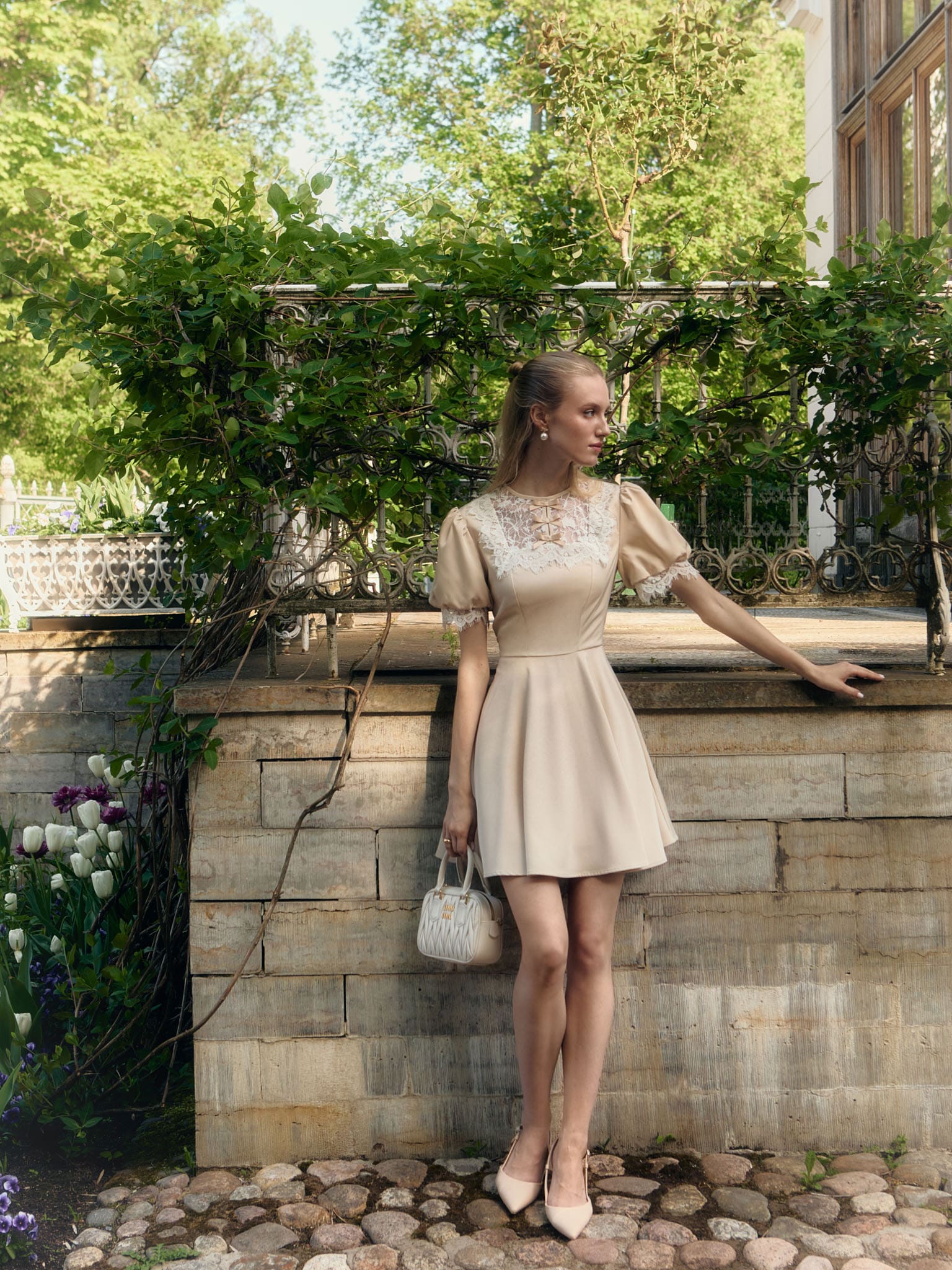 Mini dress with lace collar and cuffs