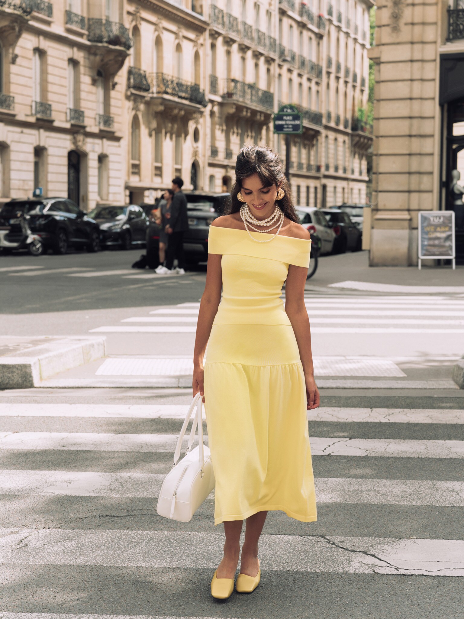 Haut en maille aux épaules dénudées