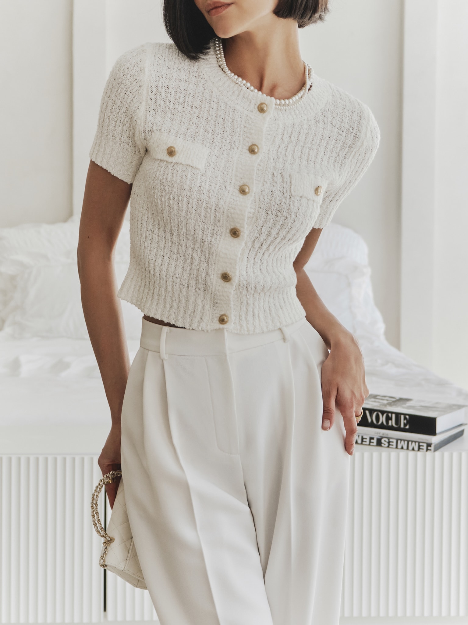 Jersey cardigan with short sleeves and large buttons