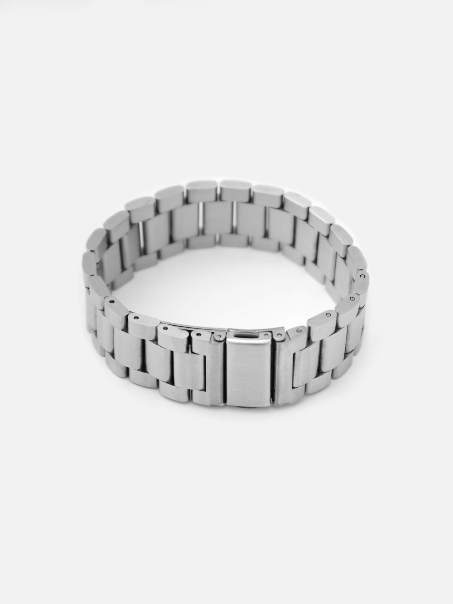 Серебристый браслет из крупных звеньев :: LICHI - Online fashion store