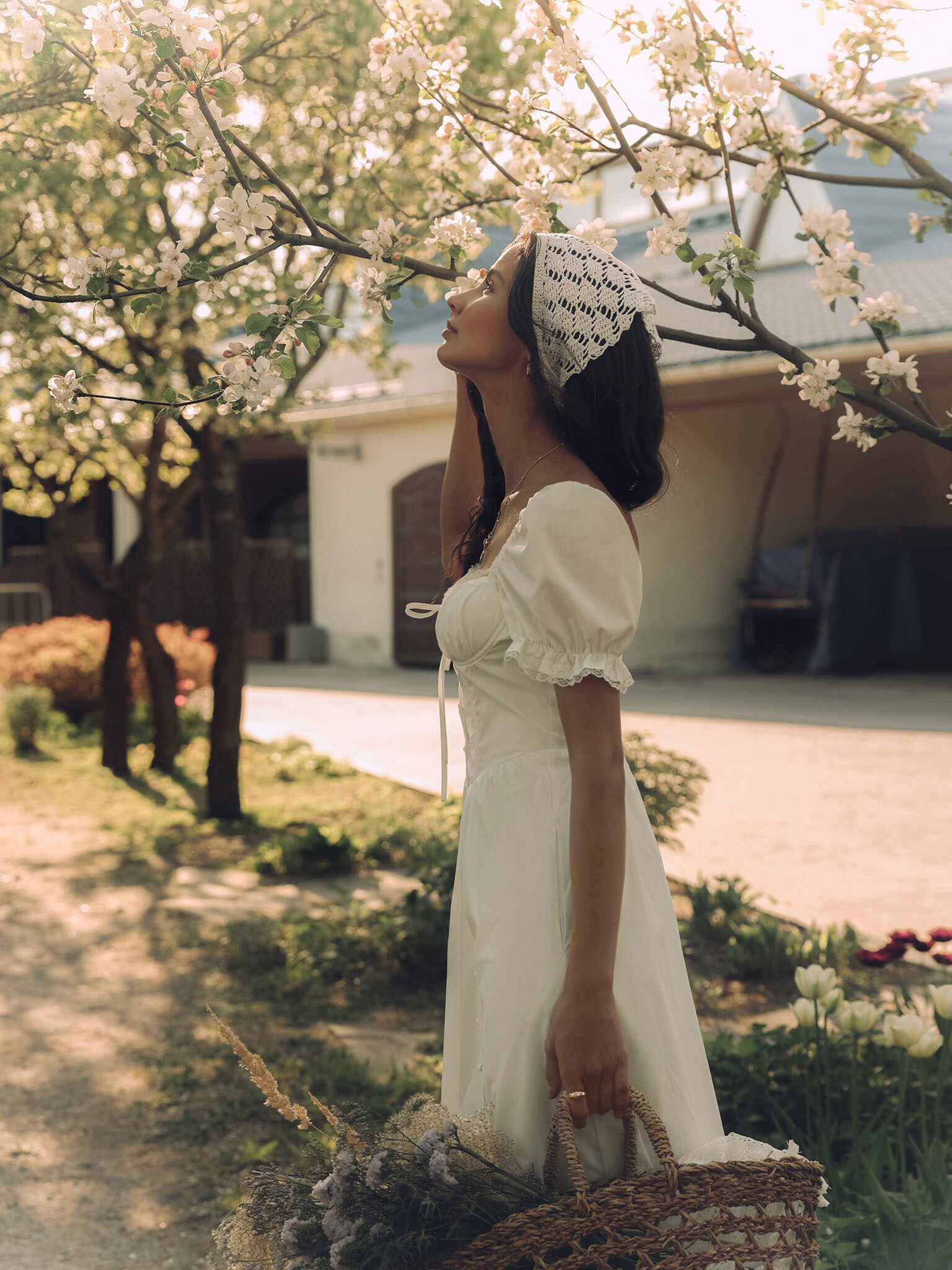 Midi dress with ties and lace on bodice