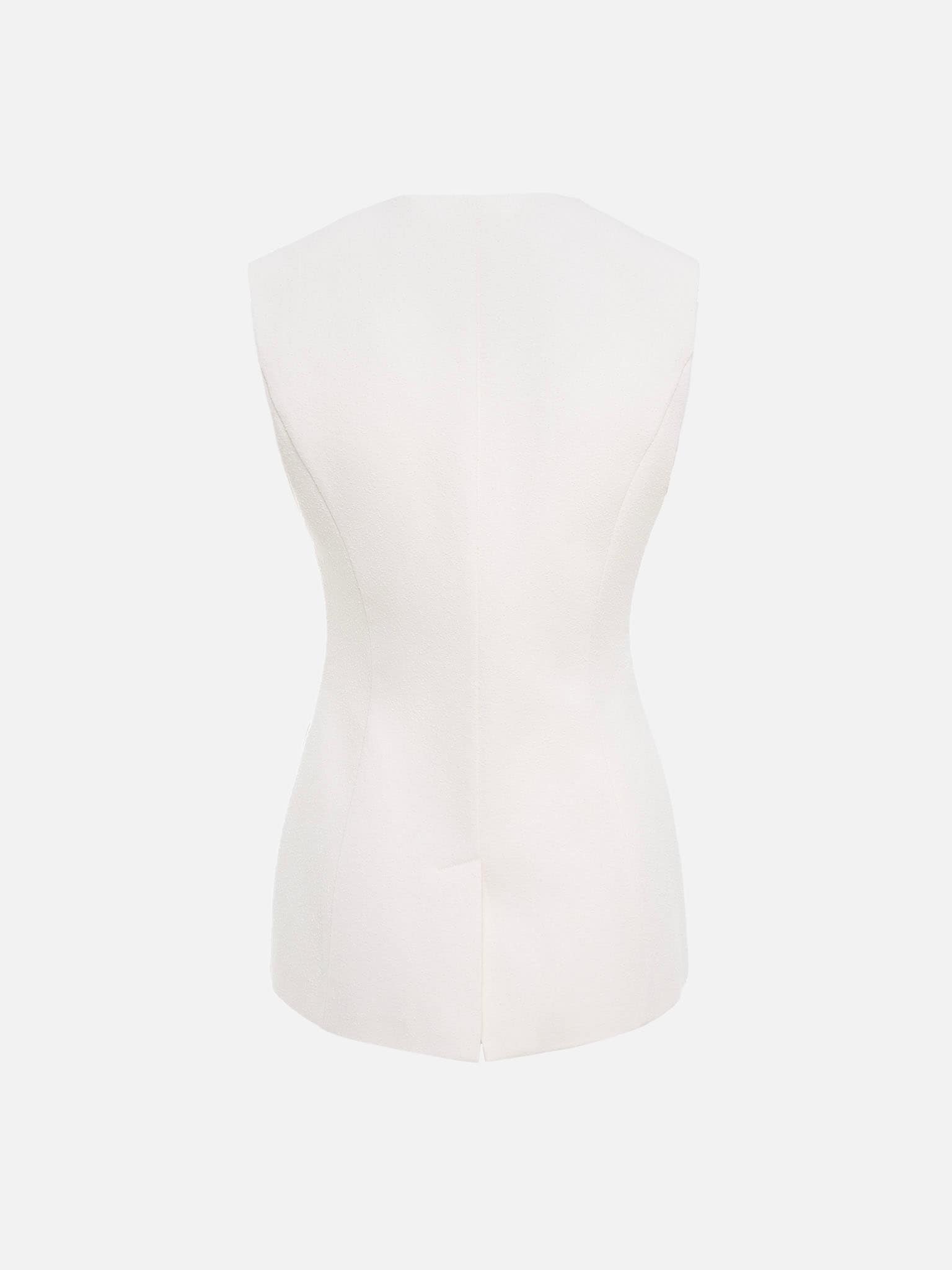 Приталенный жилет с акцентными пуговицами