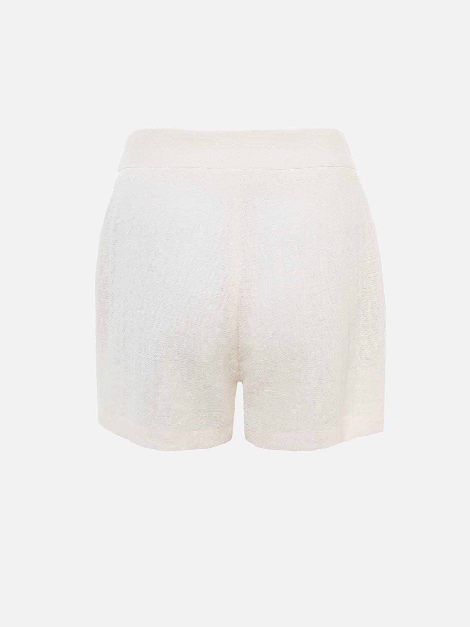 Шорты мини из фактурной ткани с защипами на талии