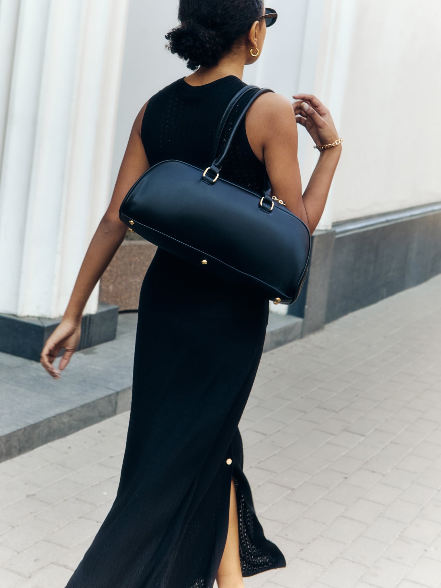 Длинная сумка-багет на тонких ручках