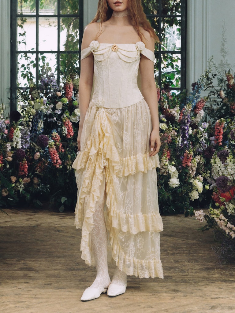 Flared lace maxi skirt with flounces