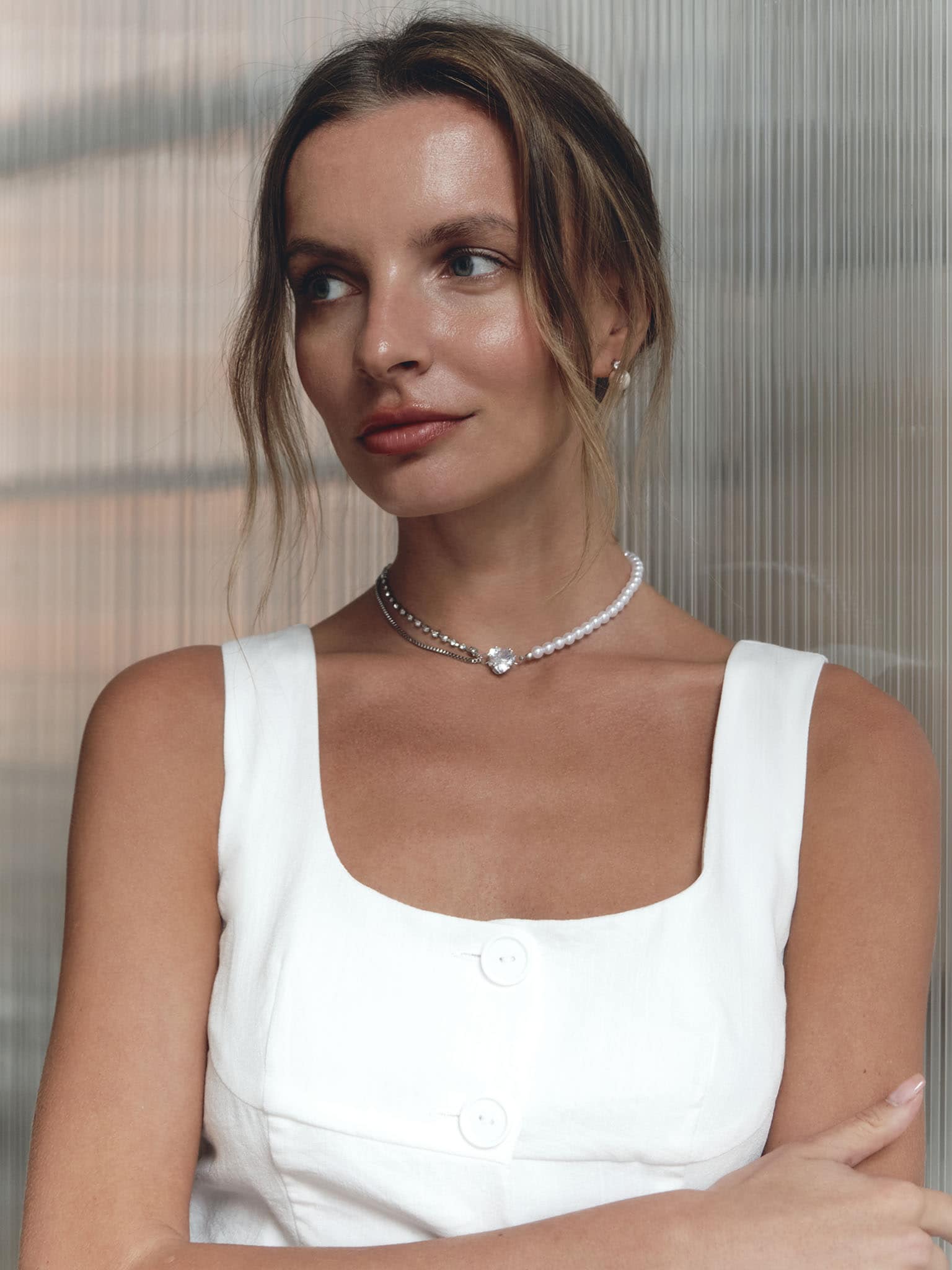 Asymmetrical necklace with heart pendant