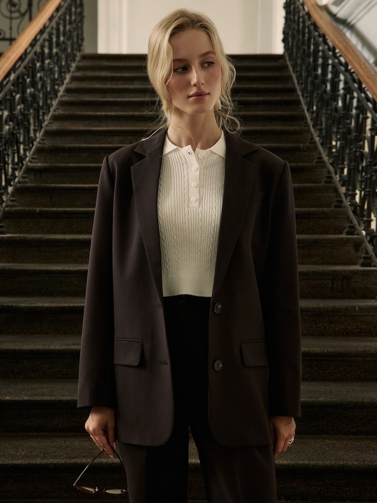 Einreihige Anzugjacke mit übergroßen Knöpfen