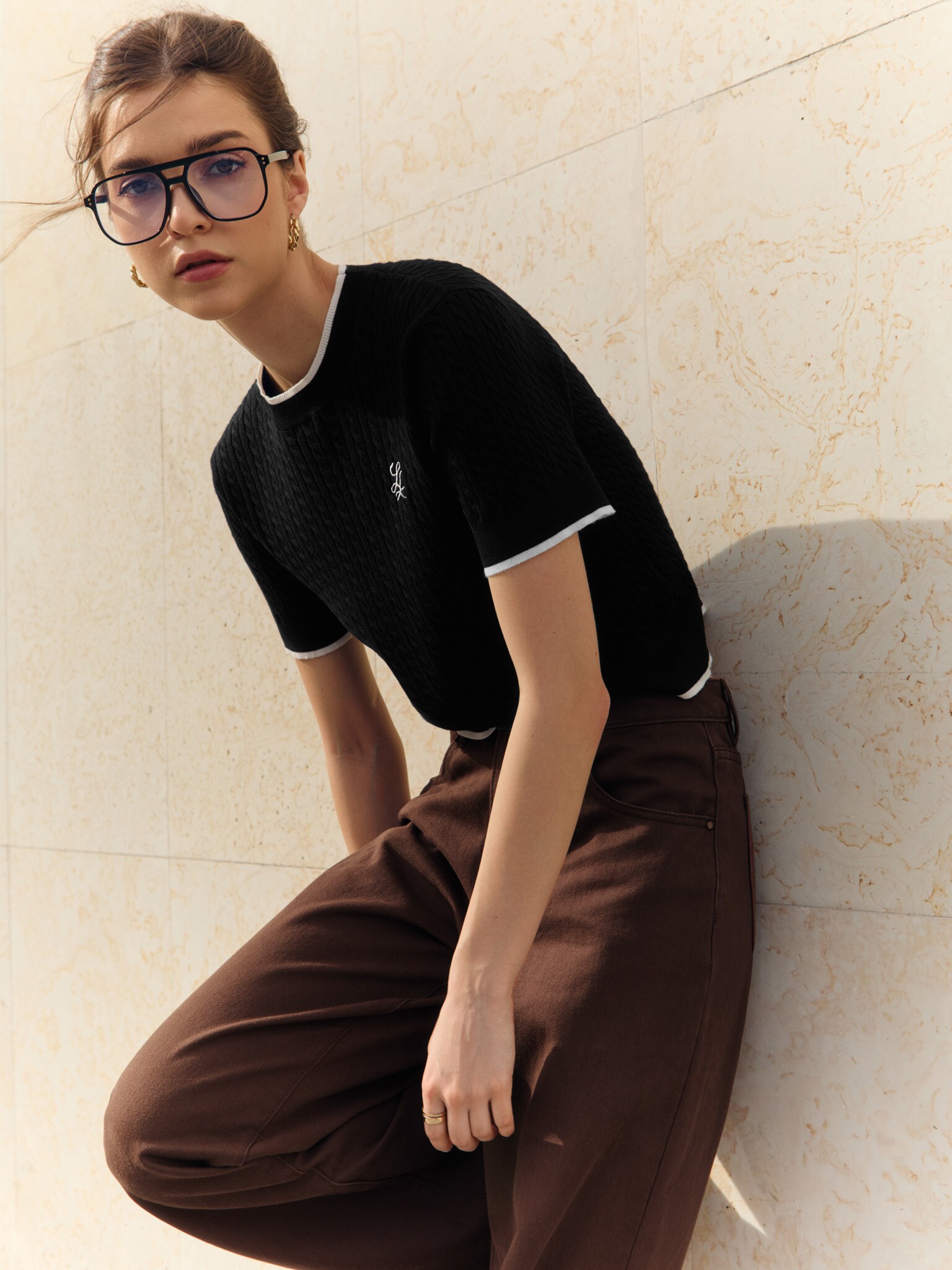 Loose mid-rise jeans