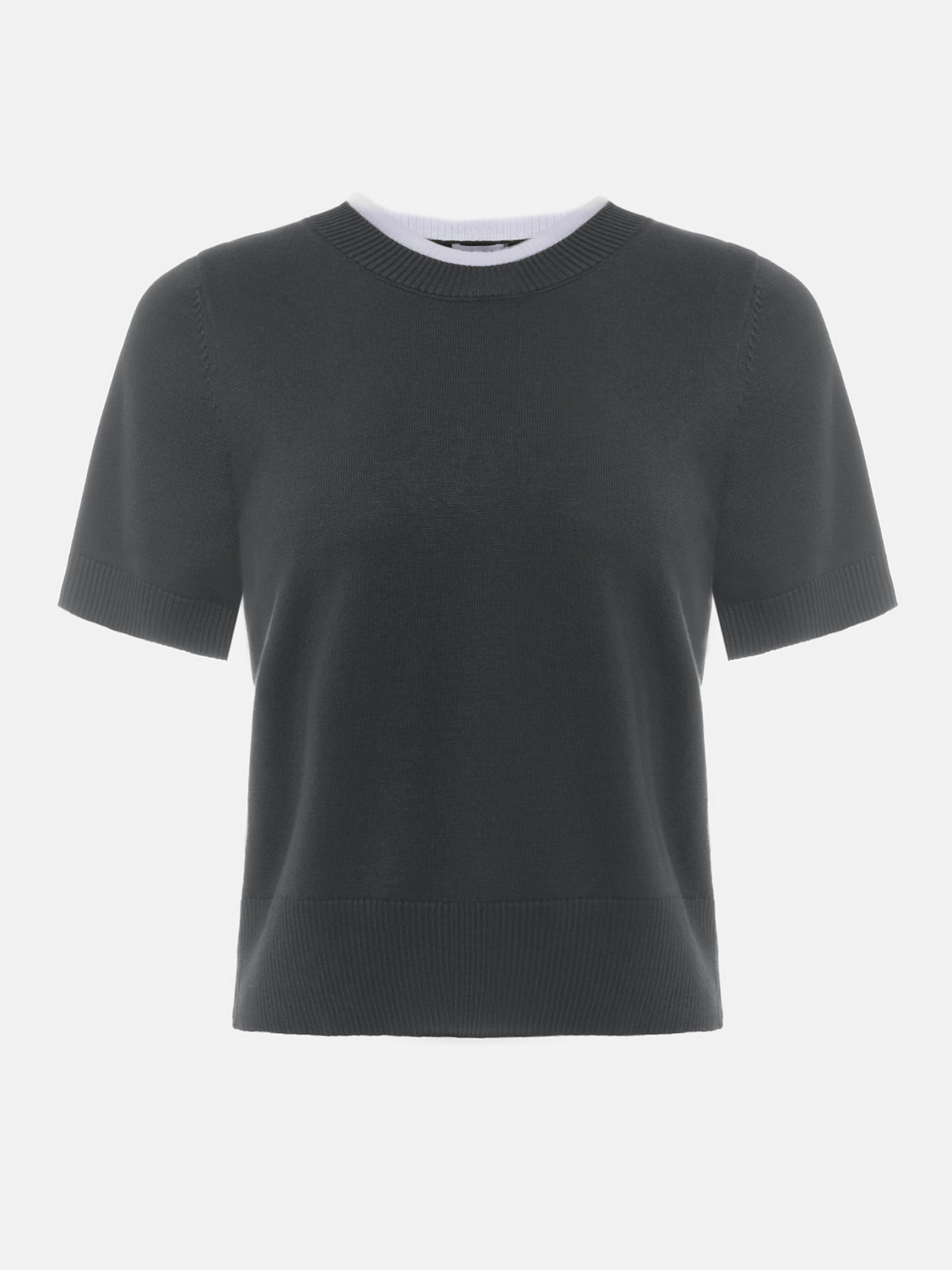 Knitted jersey T-shirt with contrast edging on the collar