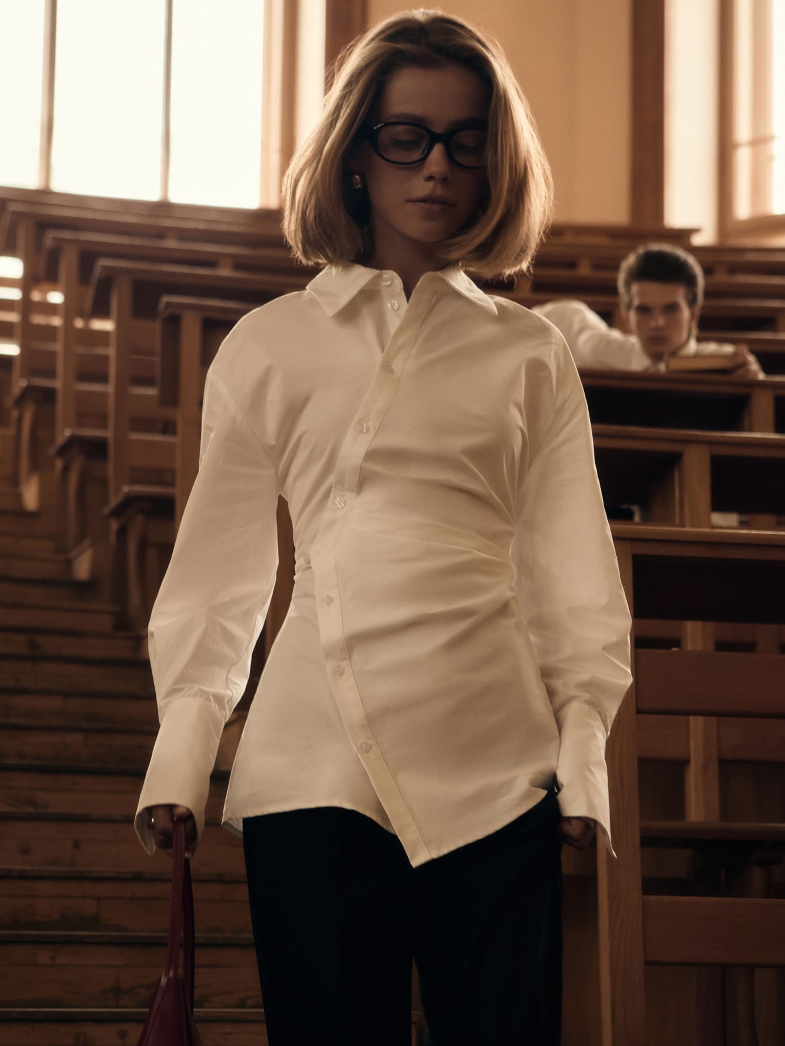 Приталенная рубашка с асимметричной застежкой