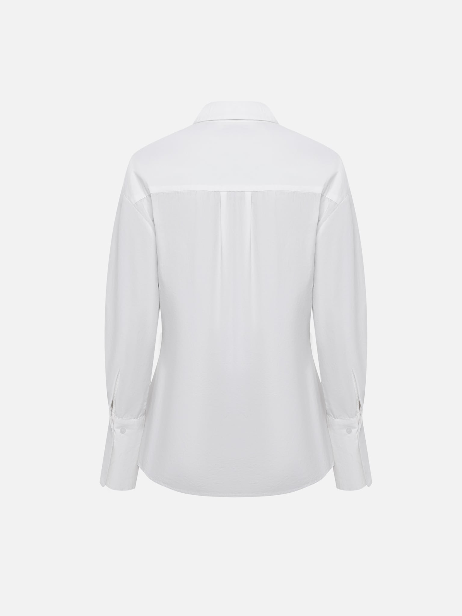 Приталенная рубашка с асимметричной застежкой