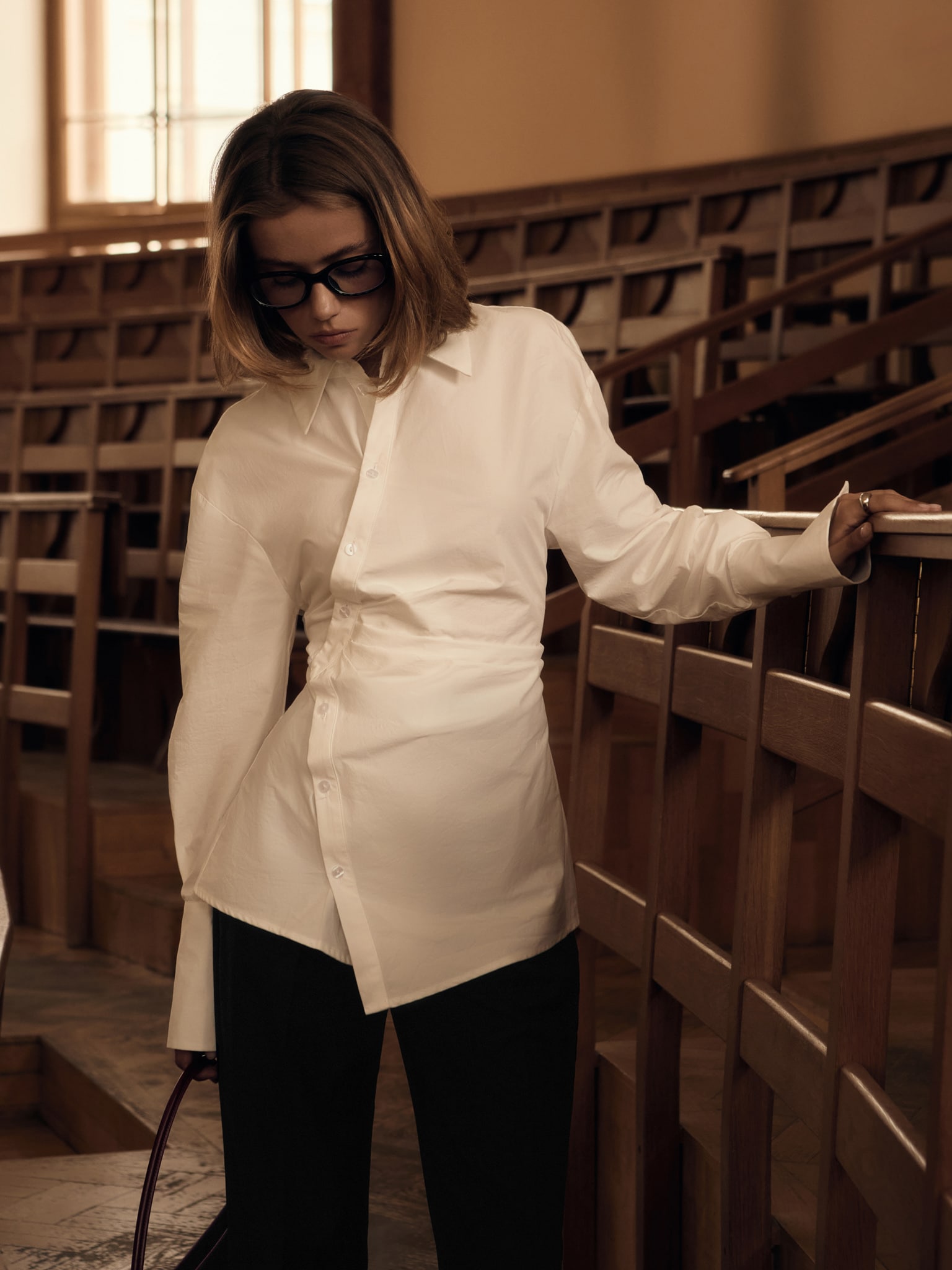 Приталенная рубашка с асимметричной застежкой