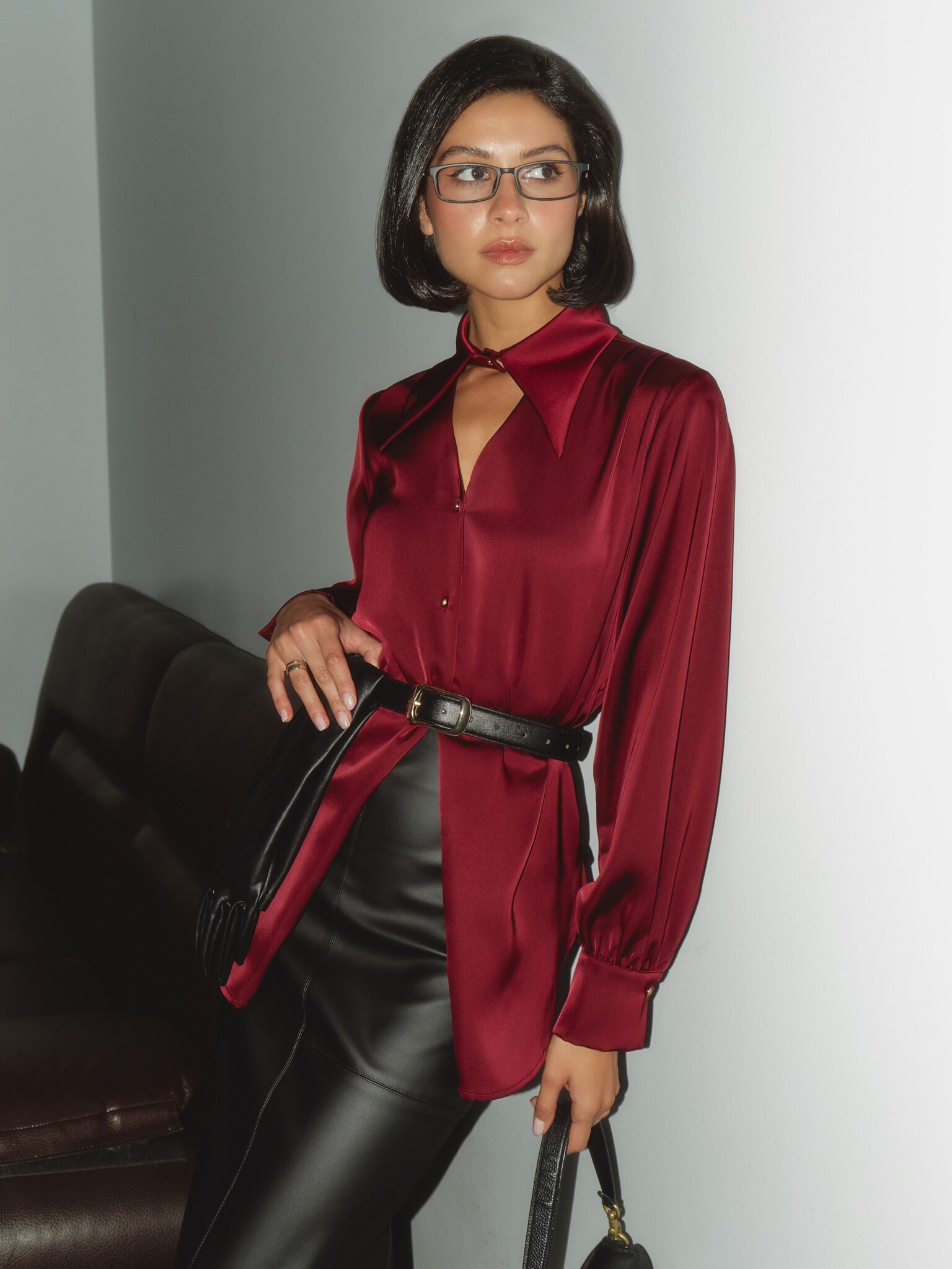 Leather belt with soft shaped buckle :: LICHI Online fashion store