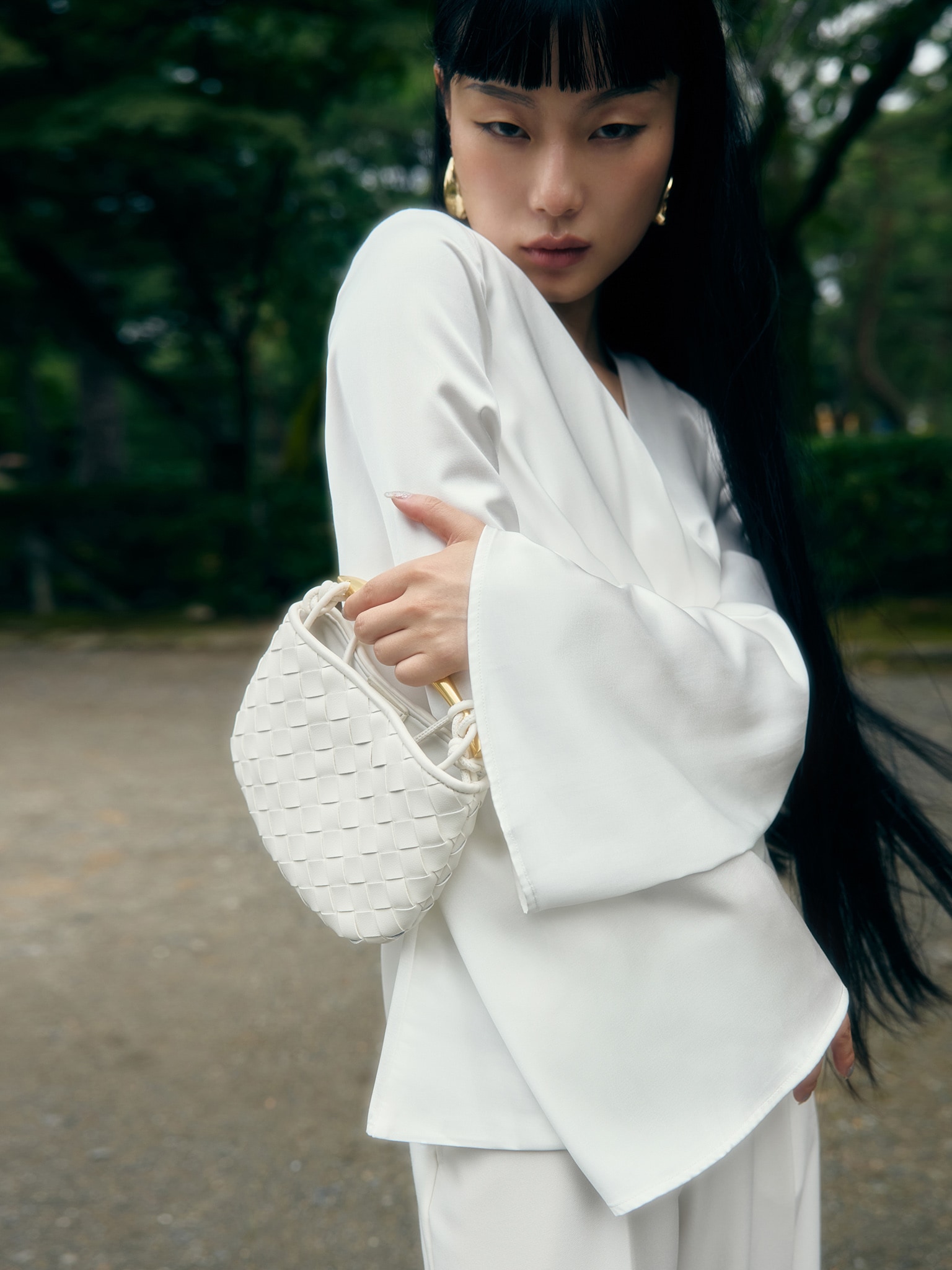 Kimono-Wickelbluse aus Satin mit Taillenbändern