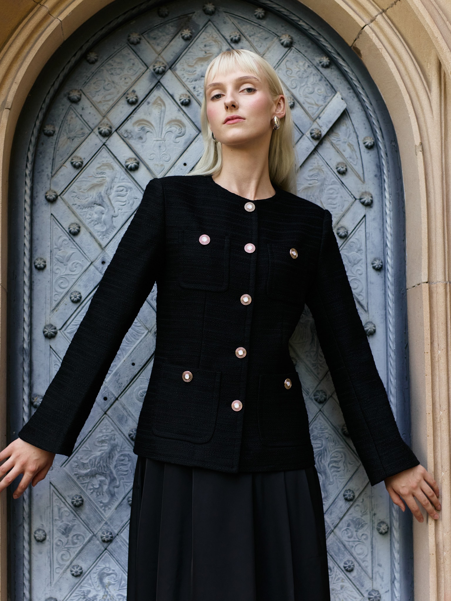 Удлиненный жакет из фактурной ткани