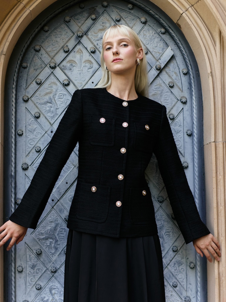 Elongated jacket in textured fabric