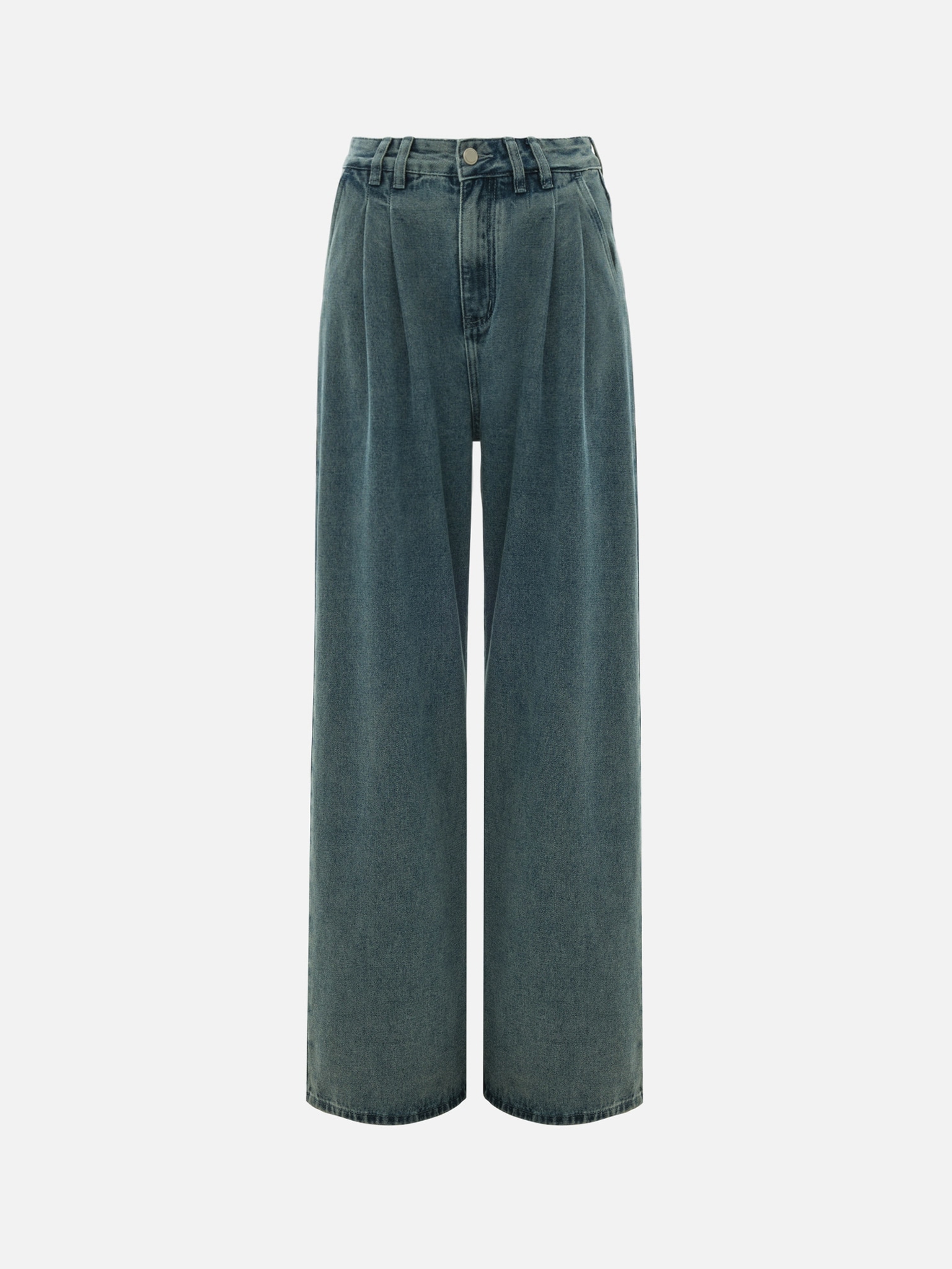 Свободные джинсы с защипами на талии