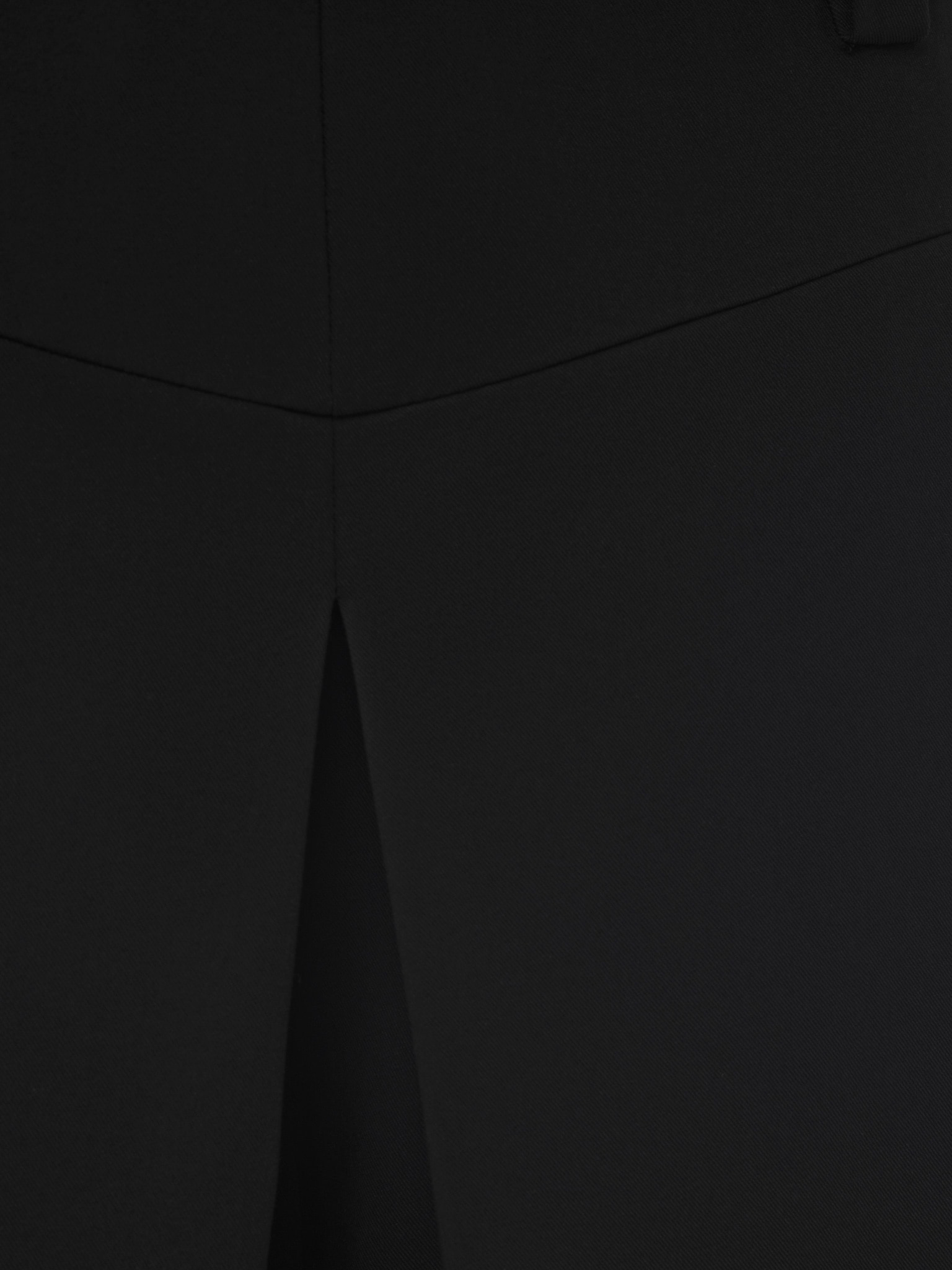 Брюки палаццо с V-образной вставкой на поясе и ремнем