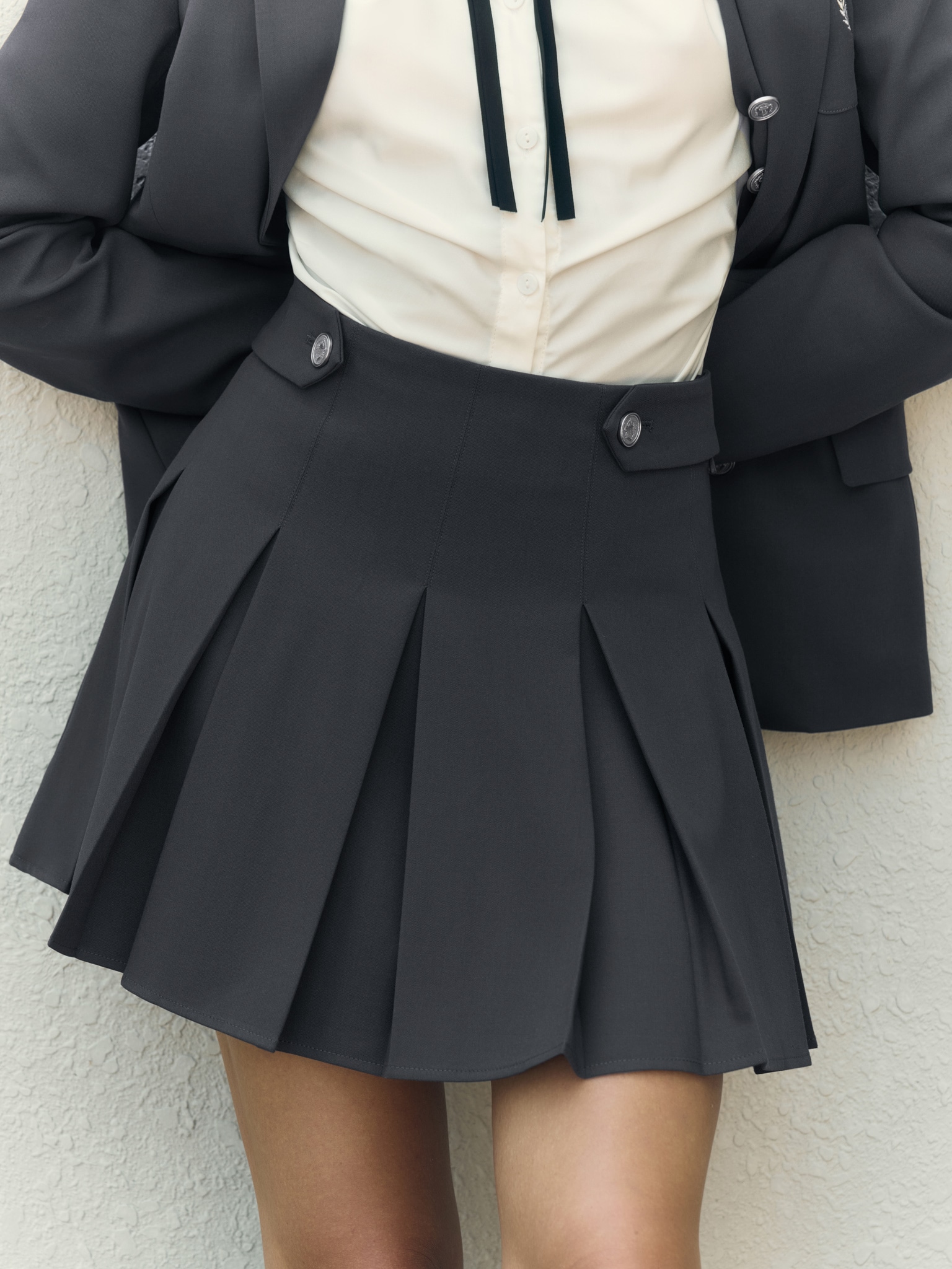 Юбки Lichi Юбка мини в складку с металлическими пуговицами на поясе