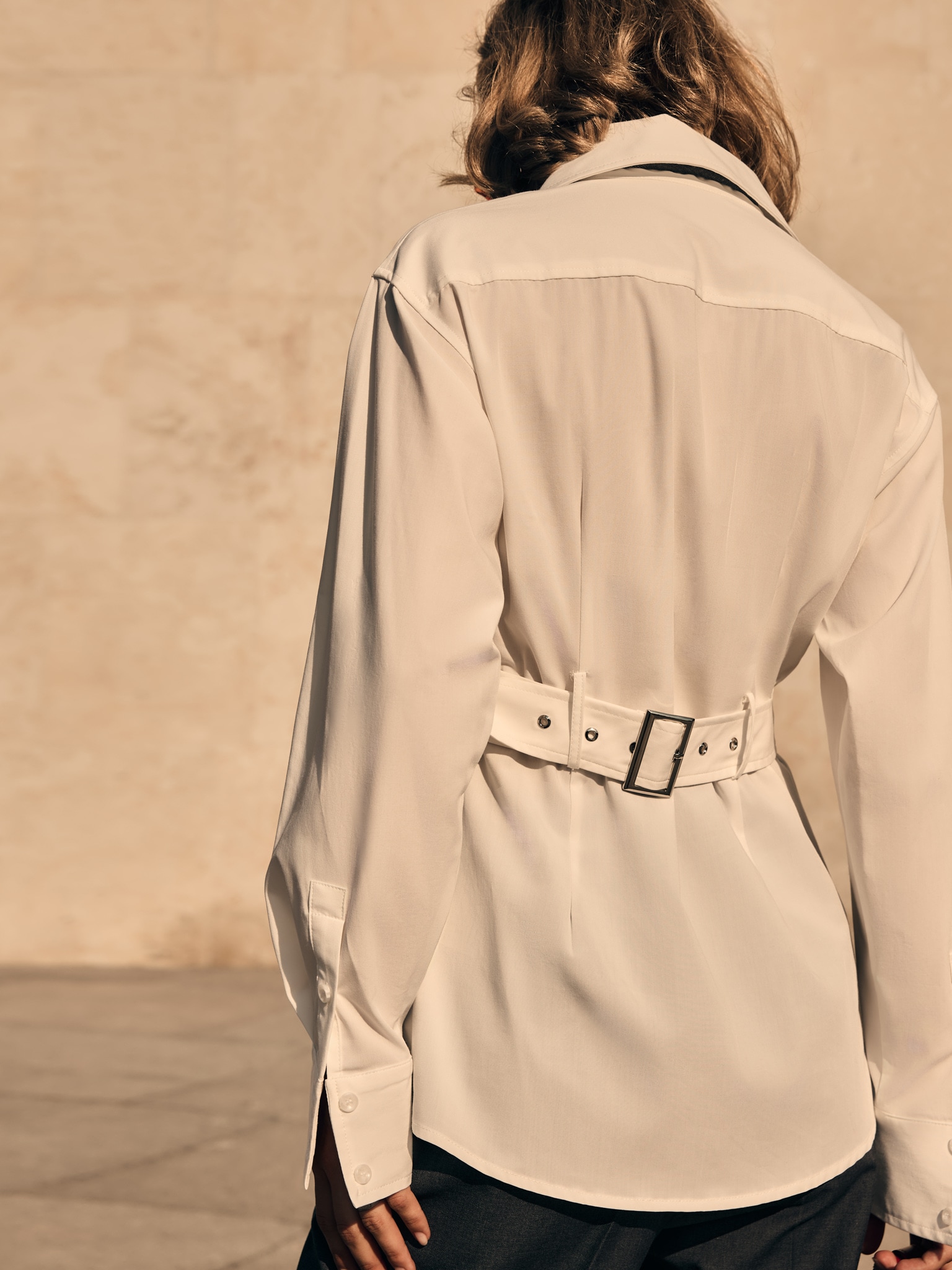 Chemise droite avec ceinture à la taille