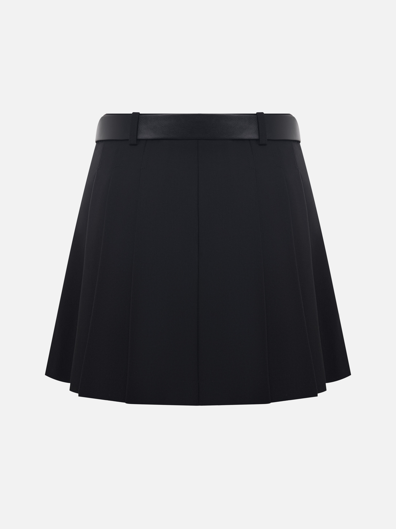 Mini skirt with large pleats on the sides and a belt