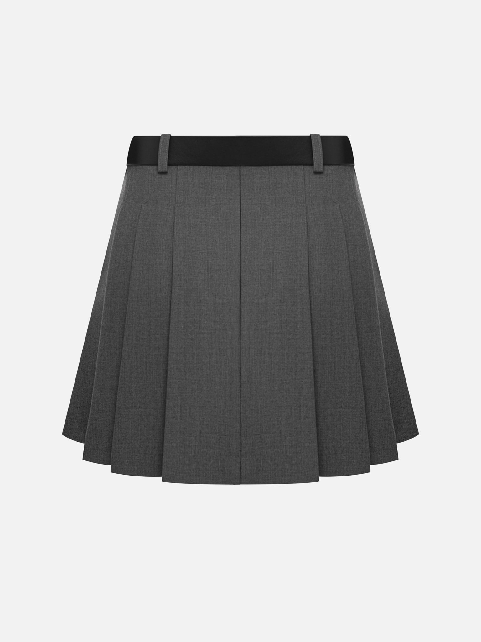Mini skirt with large pleats on the sides and a belt
