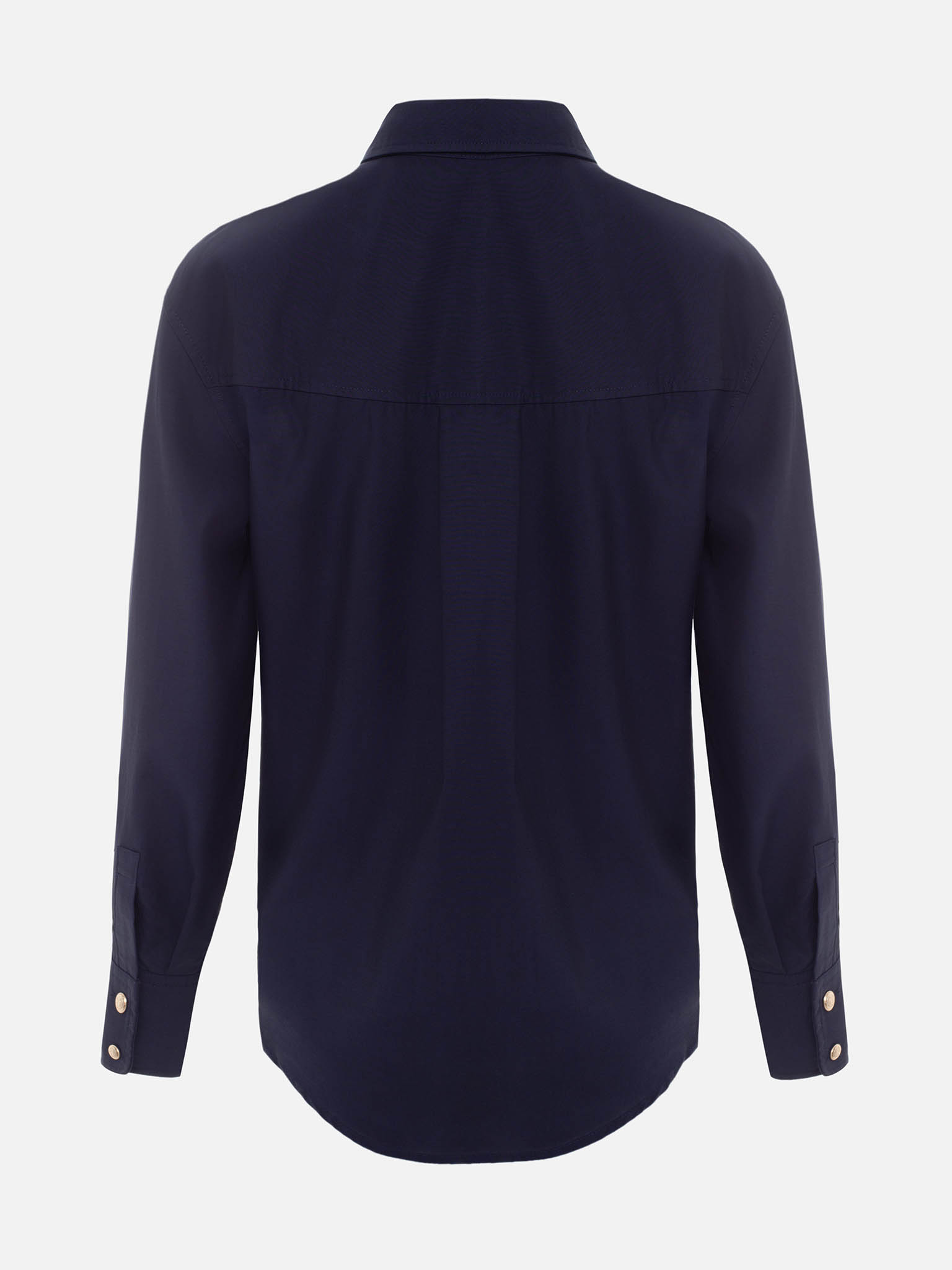 Loose shirt with accent buttons