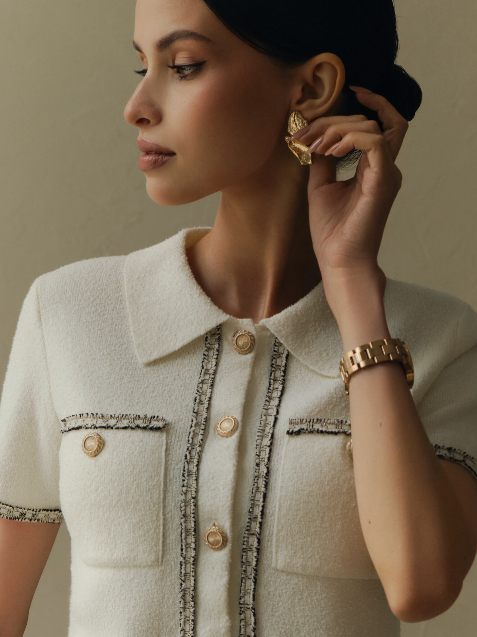 Knitted jersey top with textured details and buttons