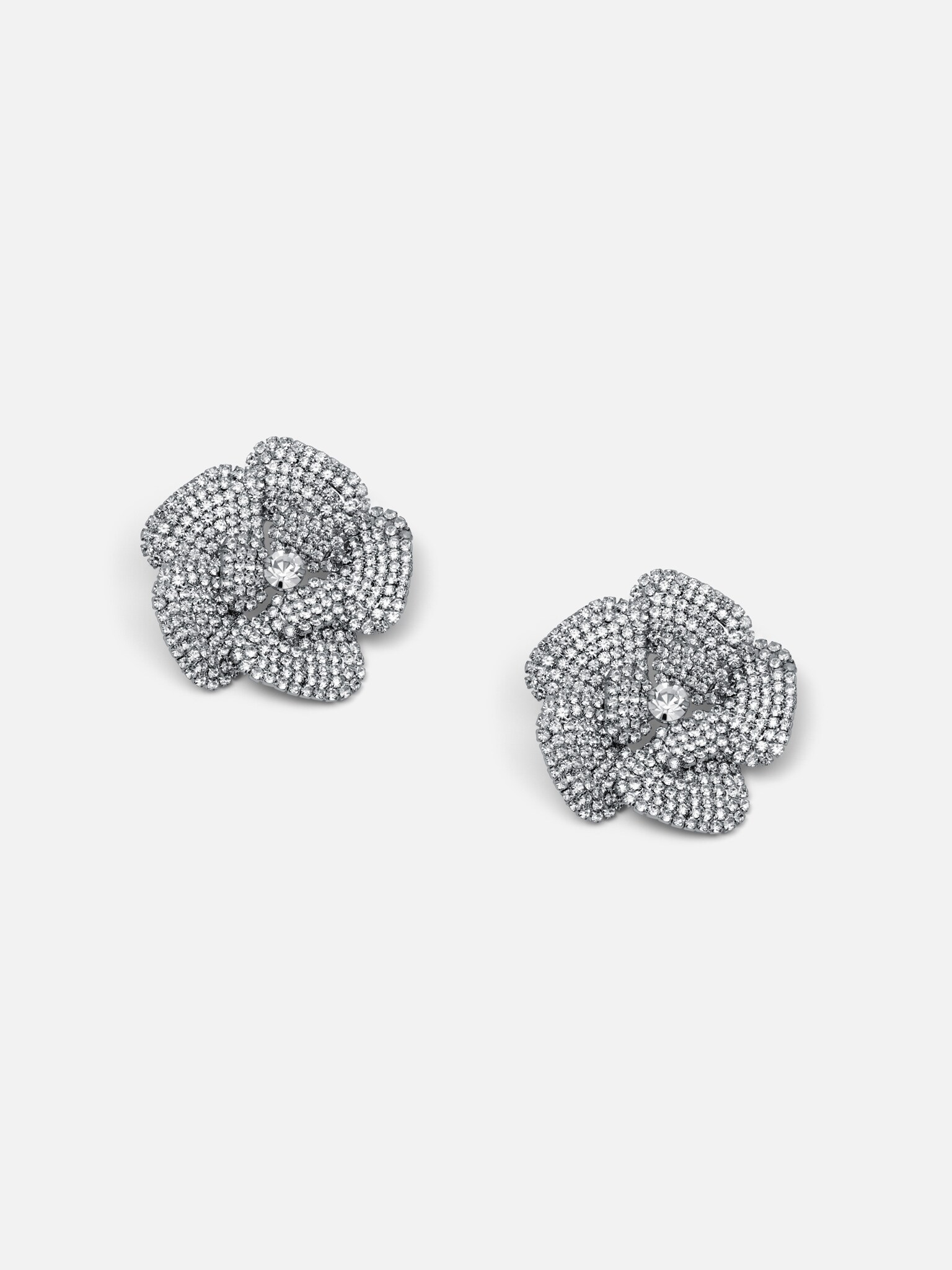 Rhinestone flower stud earrings