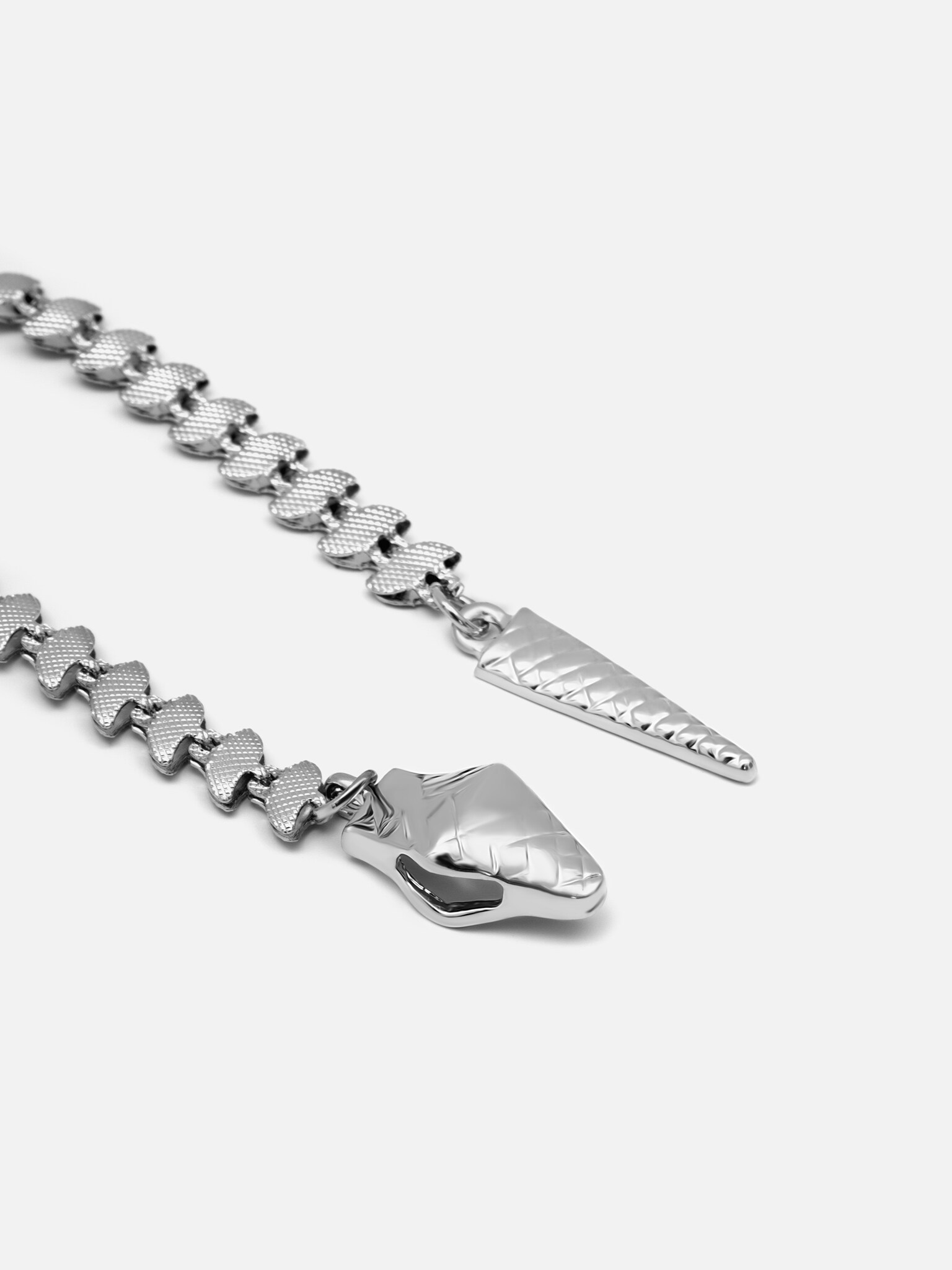 Колье в виде змеи из мелких блоков