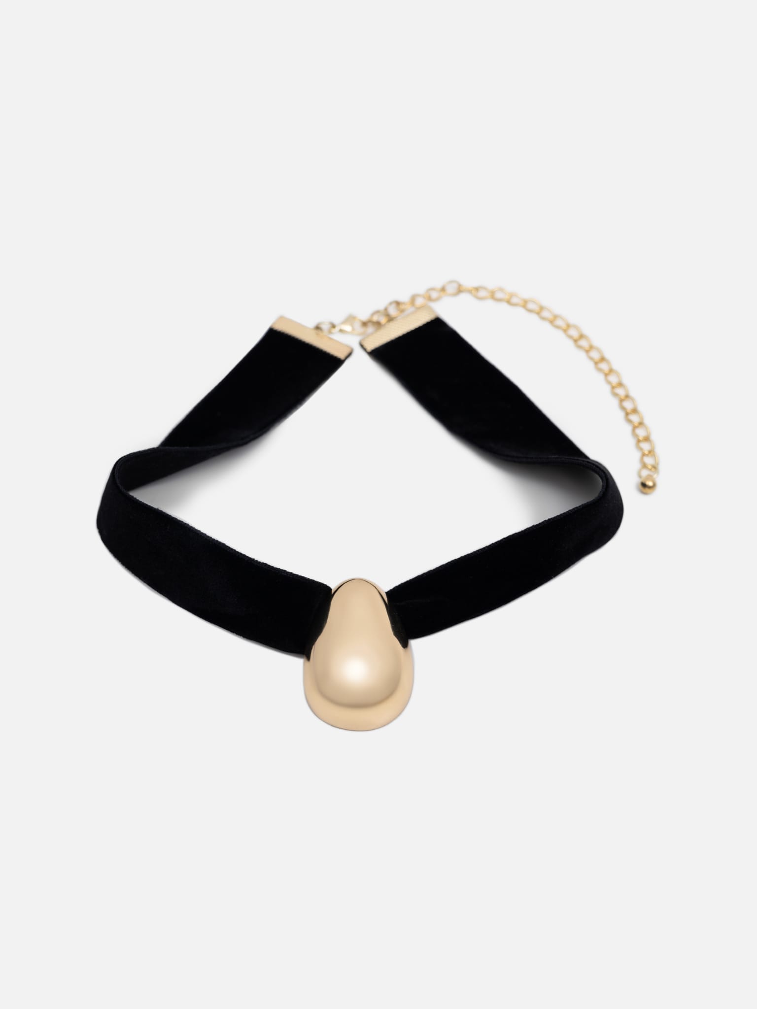 Choker necklace with drop pendant