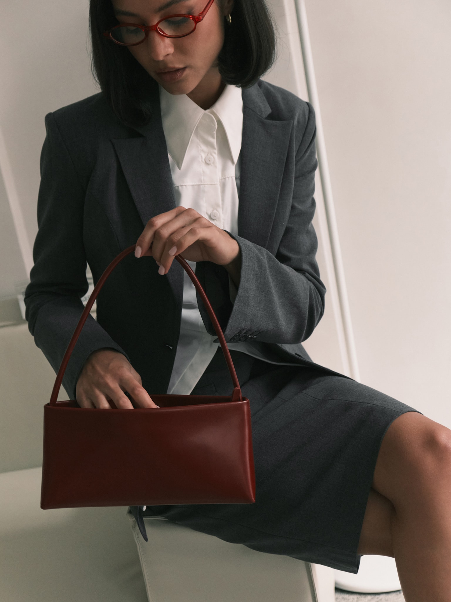 Veste de tailleur ajustée et évasée