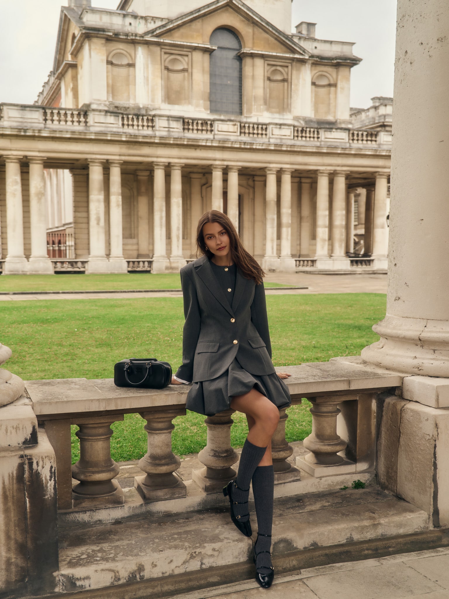 Suiting balloon skirt