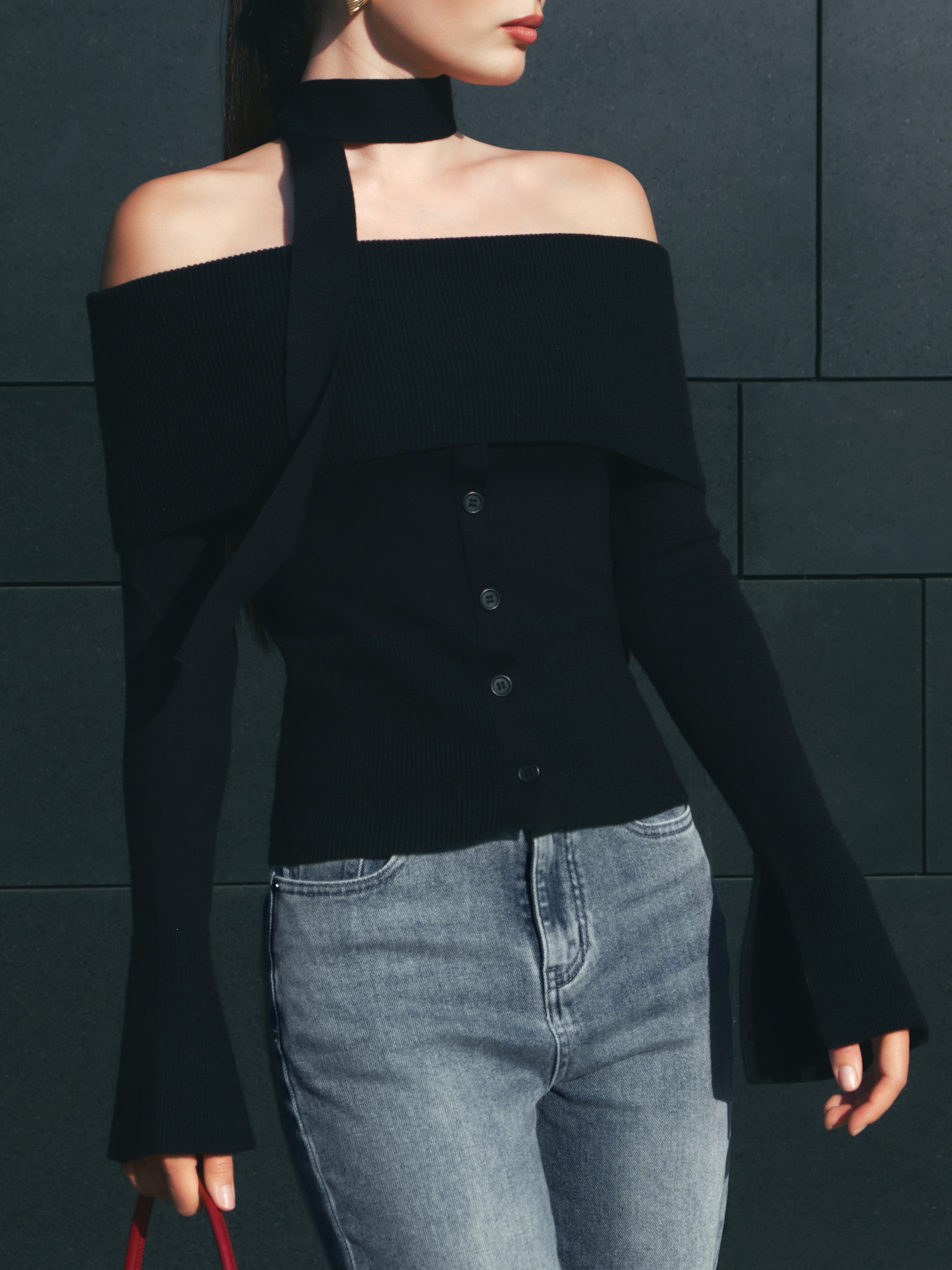 Oberteil aus Strick mit langen Ärmeln und schmalem Schal