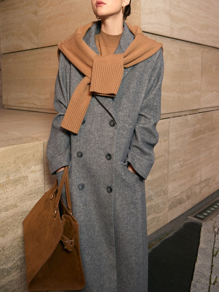 Double-breasted woollen midi coat with brooch