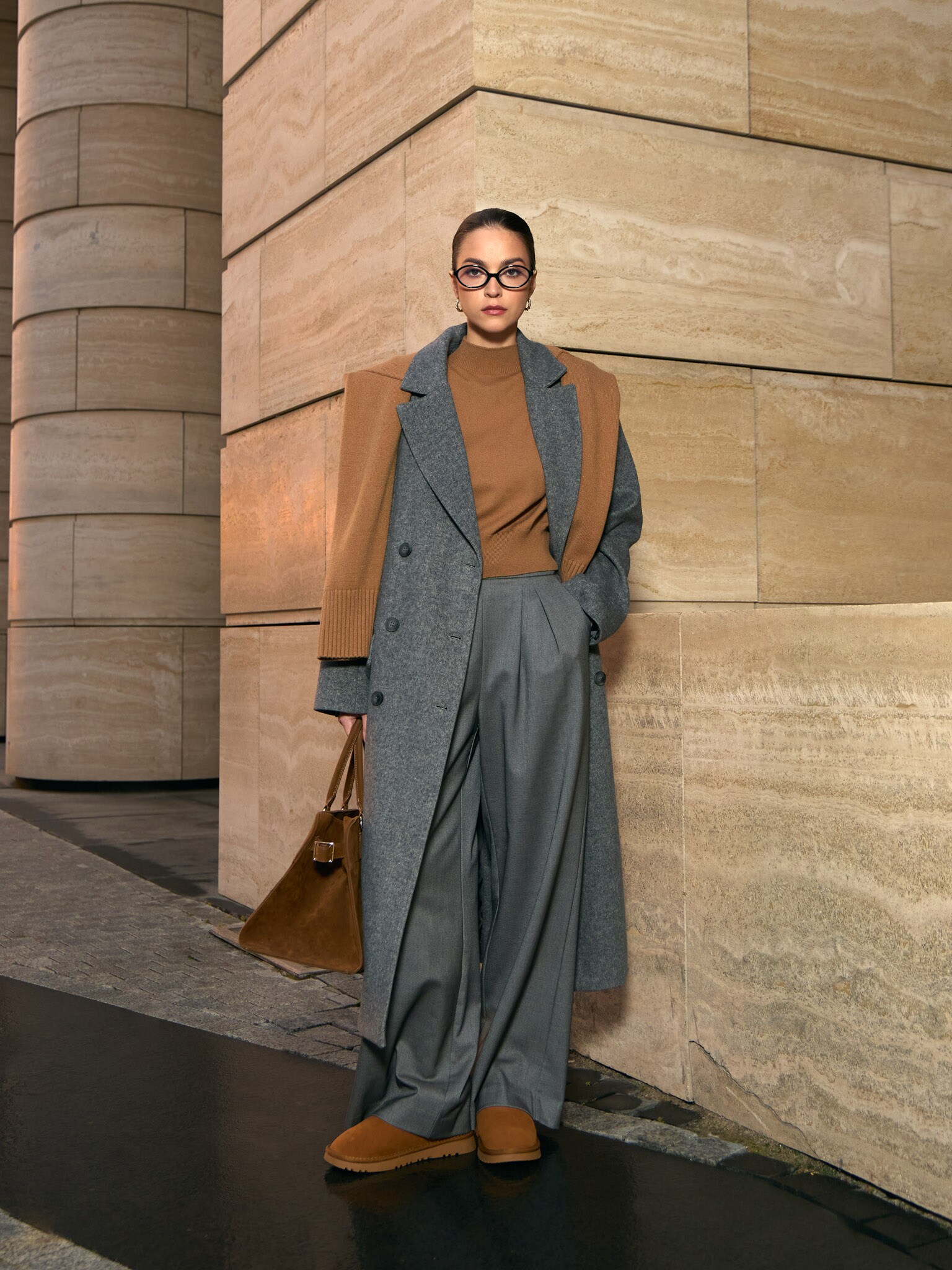 Двубортное шерстяное пальто миди с брошью :: LICHI - Online fashion store