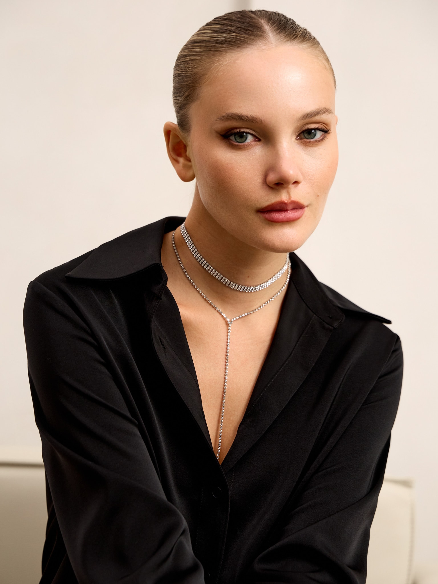 Rhinestone choker necklace