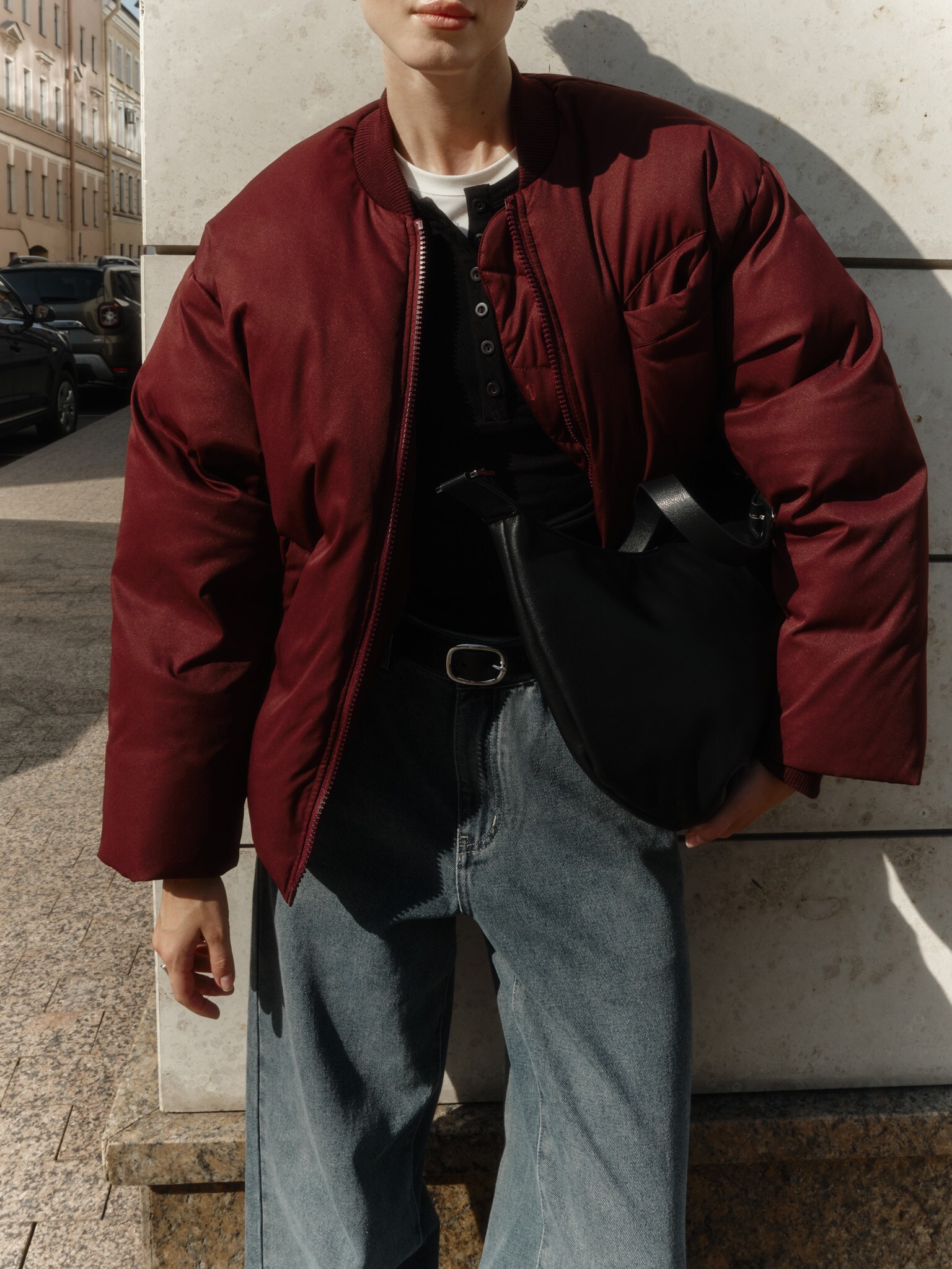 Дутый бомбер свободного кроя