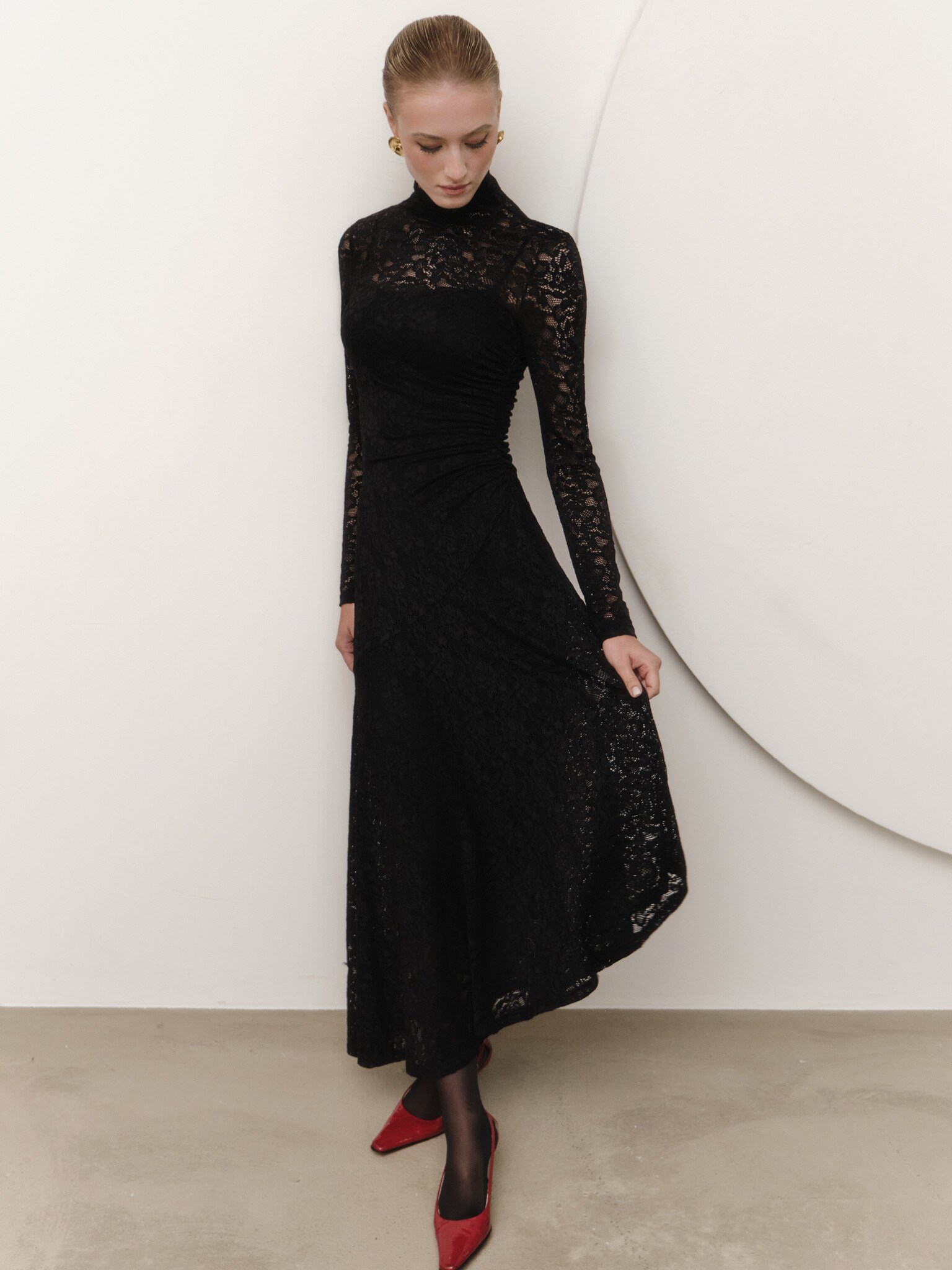 Guipure midi dress with asymmetric skirt