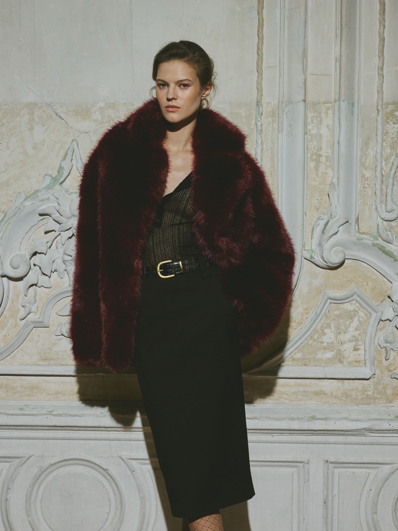 Short eco-coat with voluminous collar