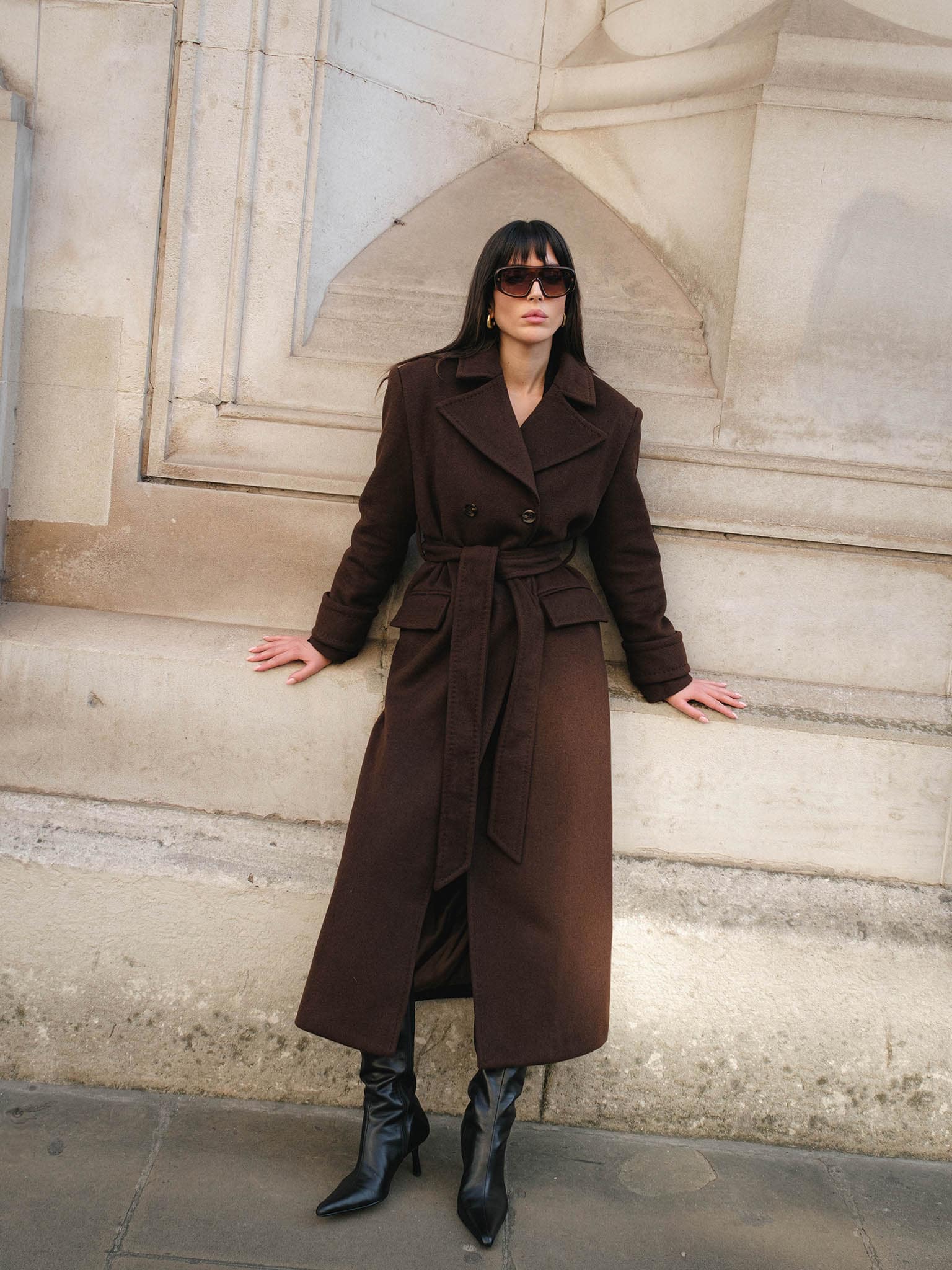 Шерстяное пальто оверсайз с широким поясом