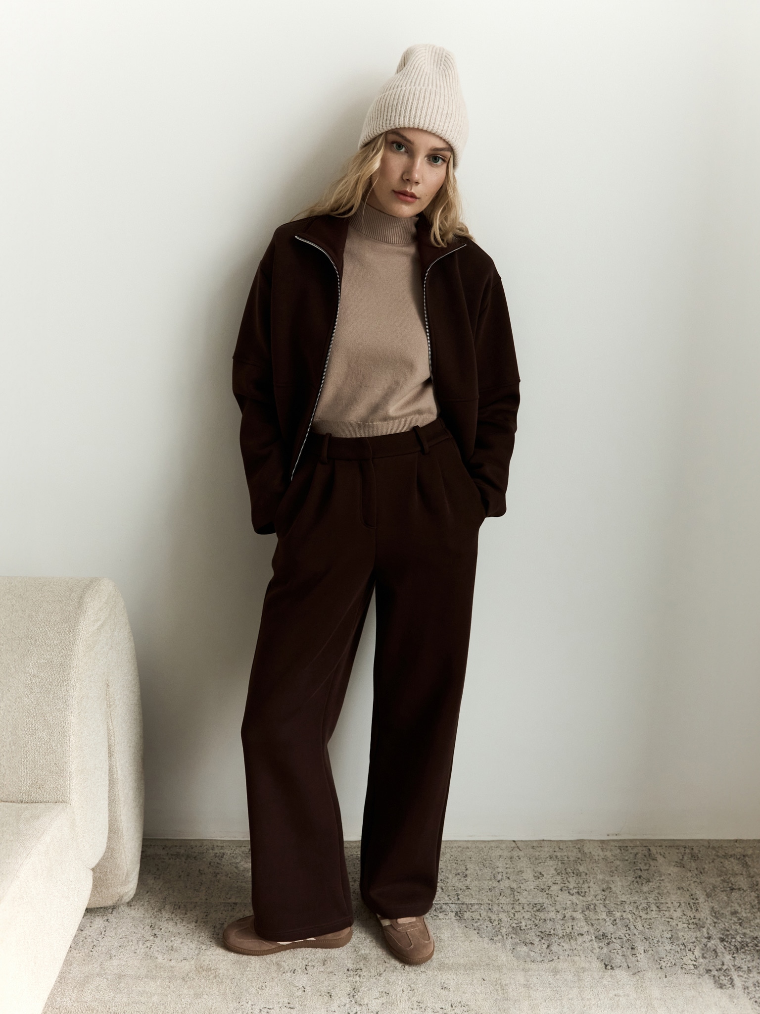 Bluza z kapturem z dwukierunkowym zamkiem błyskawicznym