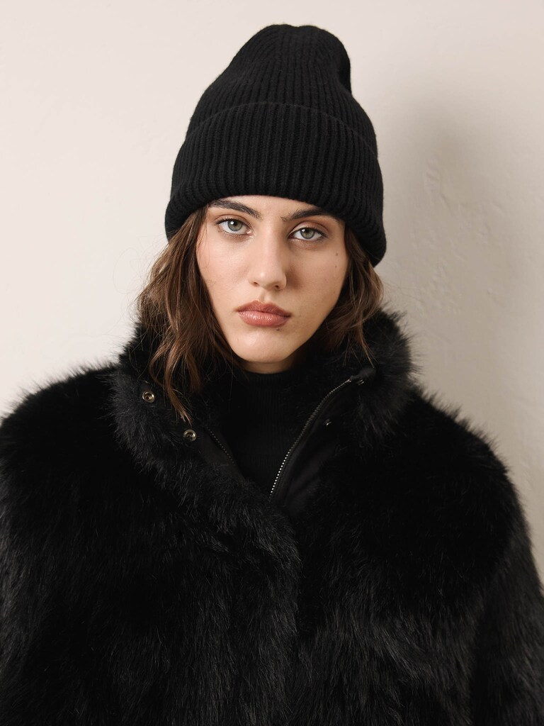 Woollen ribbed beanie