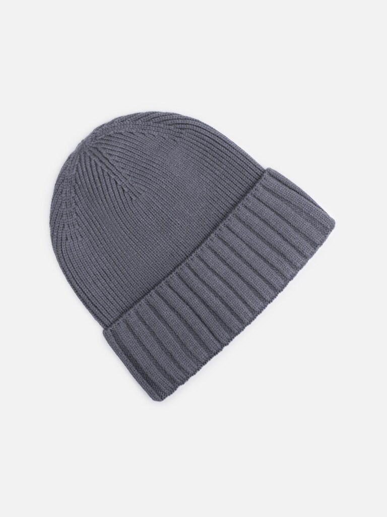 Anliegende Mütze aus kombiniertem Strickstoff