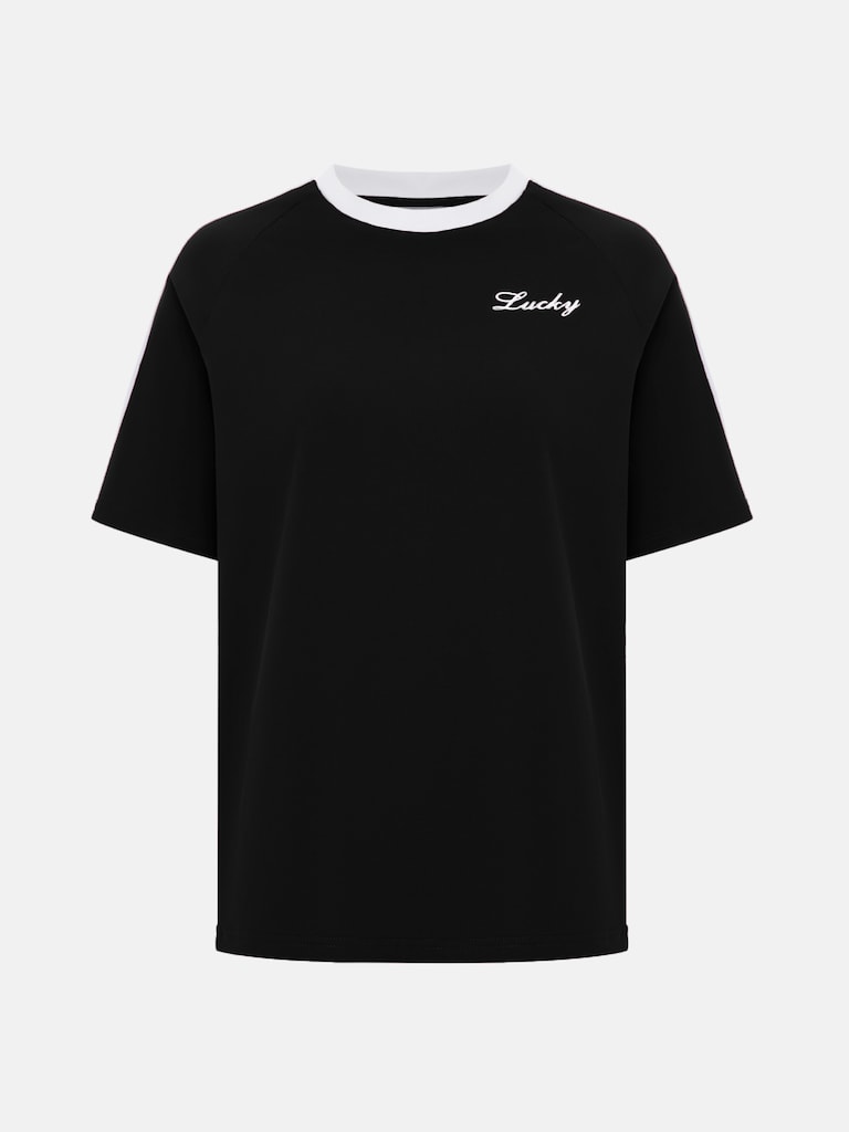 Футболка с контрастными полосами и вышивкой